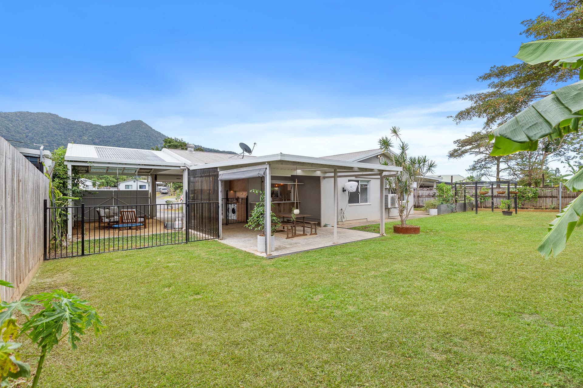 14 Fife Close, Mount Sheridan, Mount Sheridan - Thumbnail 3