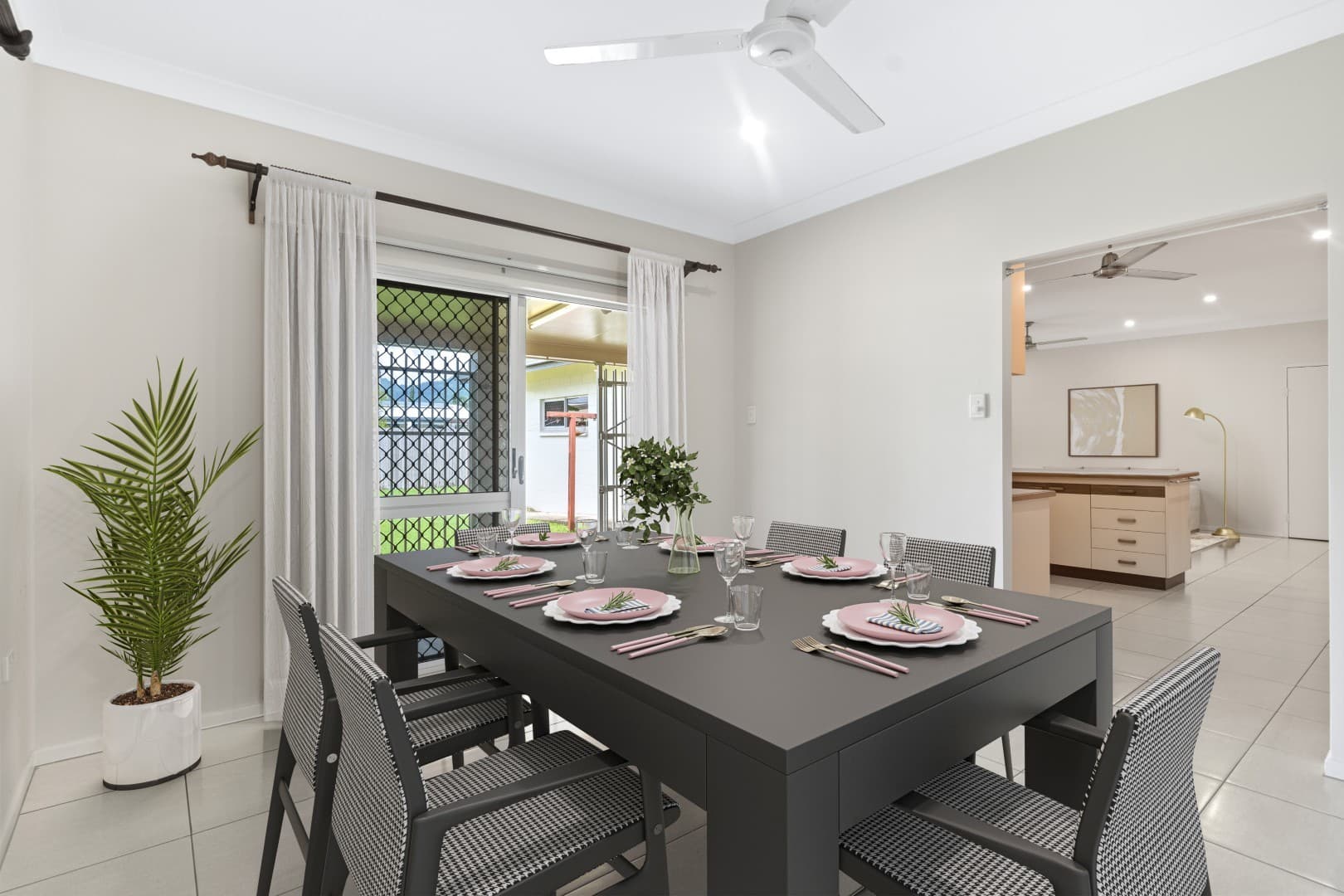 83 Boland Street, Westcourt, Westcourt - Thumbnail 4