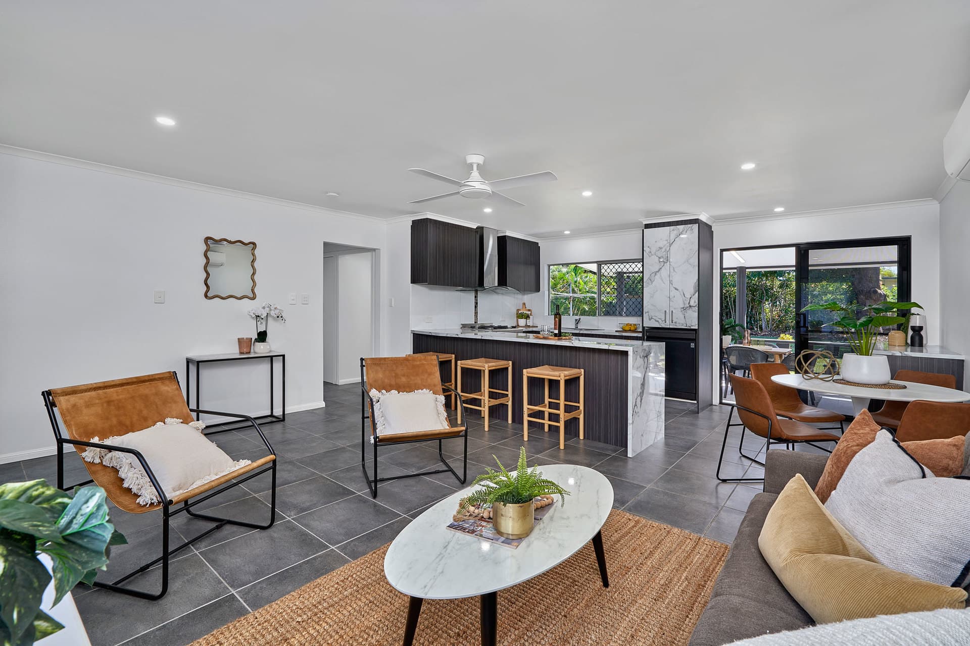 14 Ward Street, Mooroobool, Mooroobool - Thumbnail 3