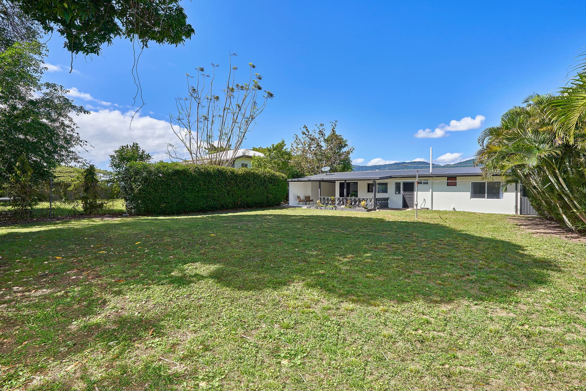 14 Ward Street, Mooroobool, Mooroobool - Thumbnail 6