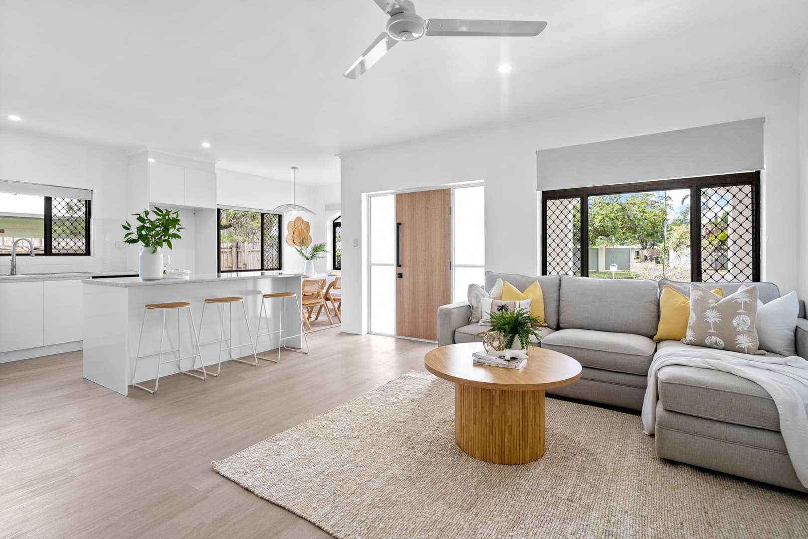 16 Primrose Street, Mooroobool, Mooroobool - Thumbnail 4