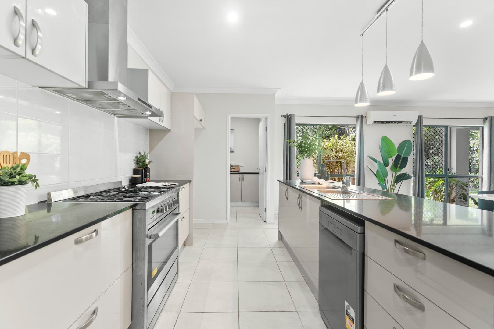 23 Hamelin Street, Bentley Park, Bentley Park - Thumbnail 4