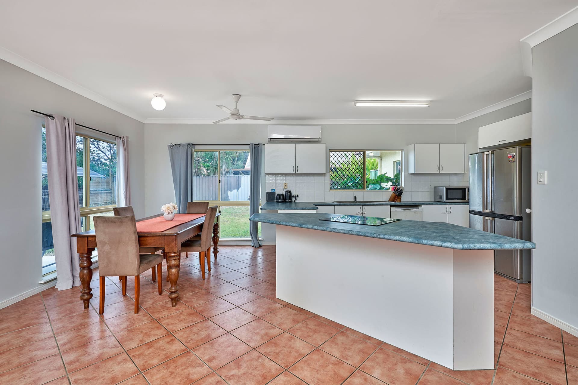 26 Harlequin Street, White Rock, White Rock - Thumbnail 4