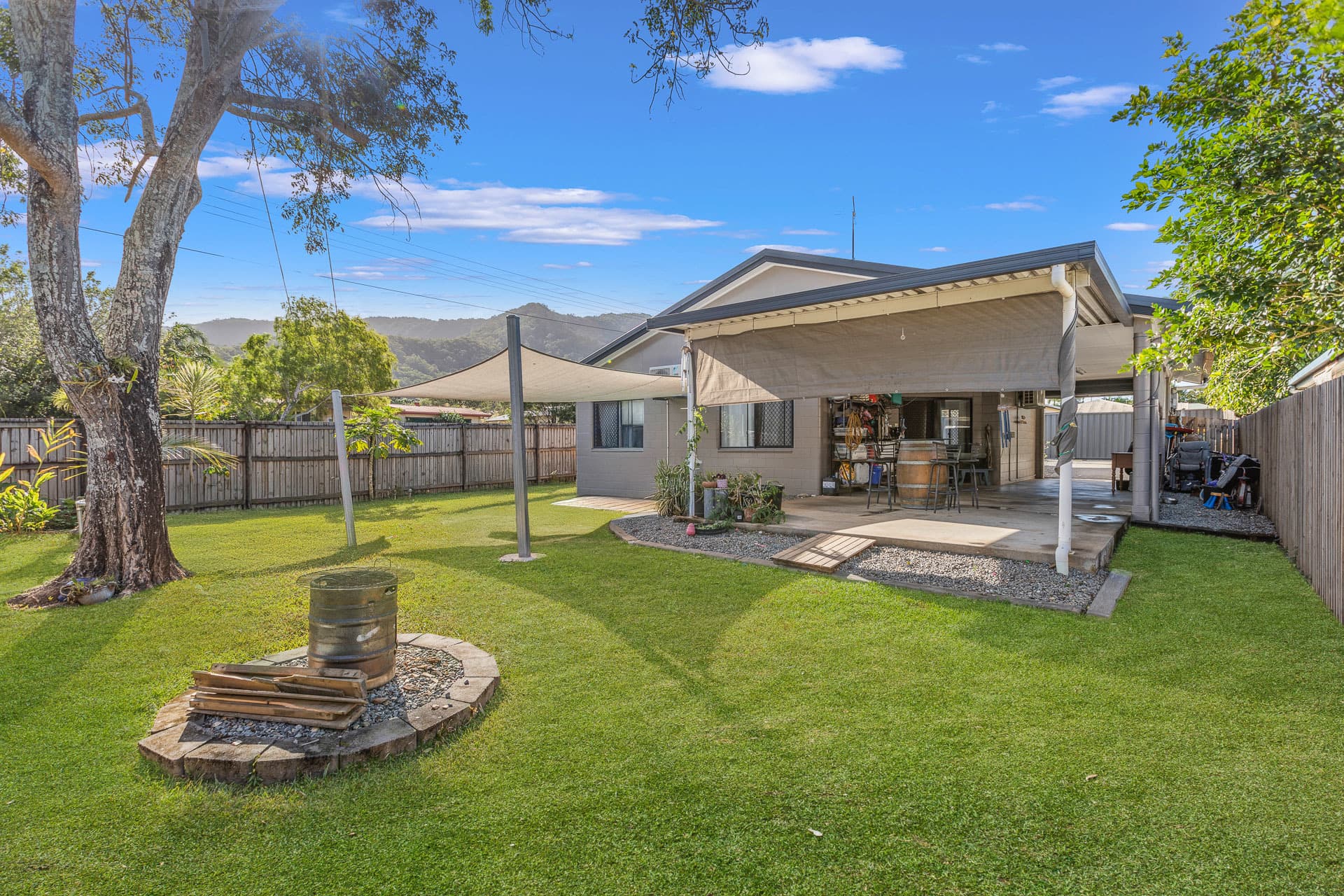 2 Avondale Street, Mount Sheridan, Mount Sheridan - Image 1