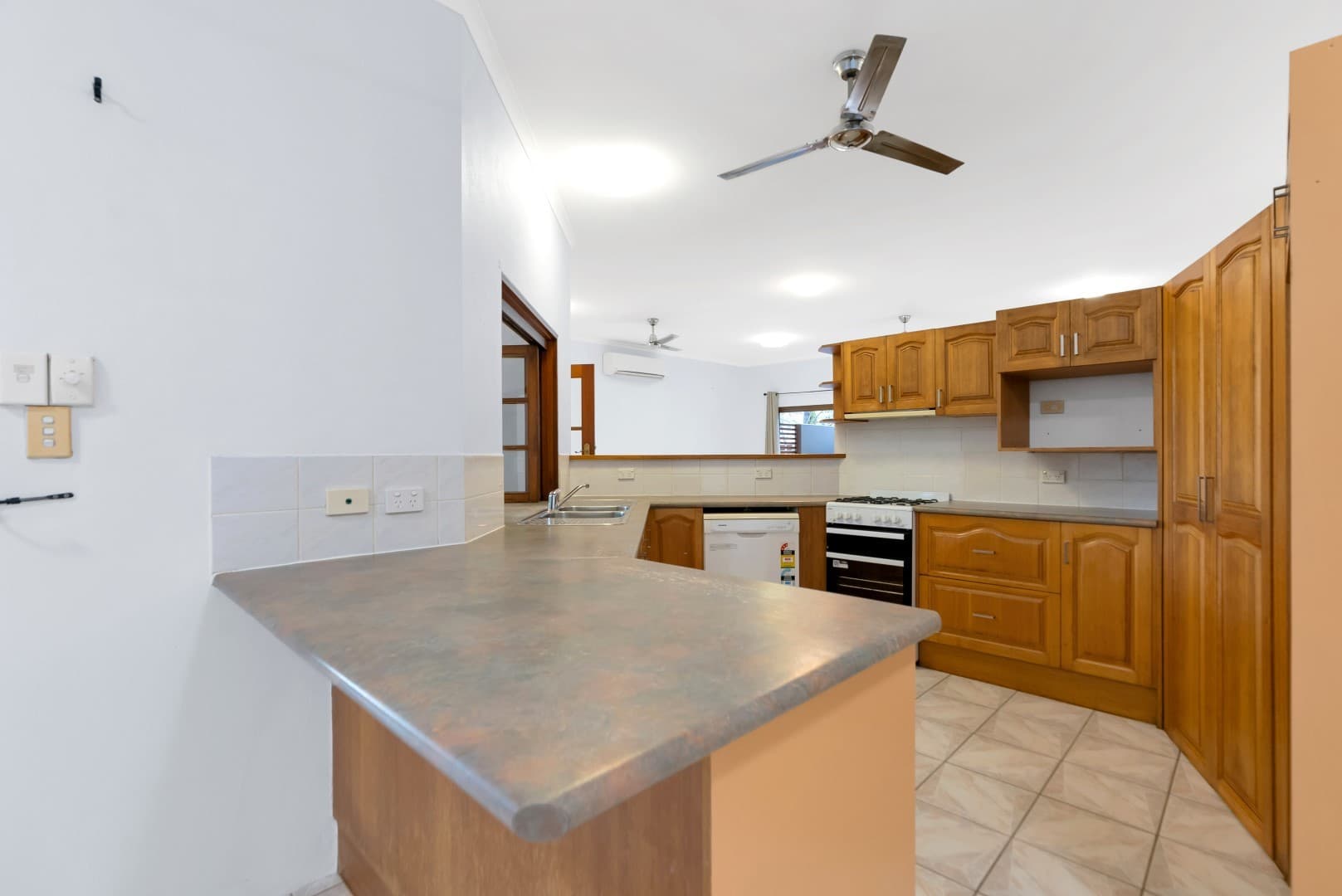 31 Barnard Drive, Mount Sheridan, Mount Sheridan - Thumbnail 8