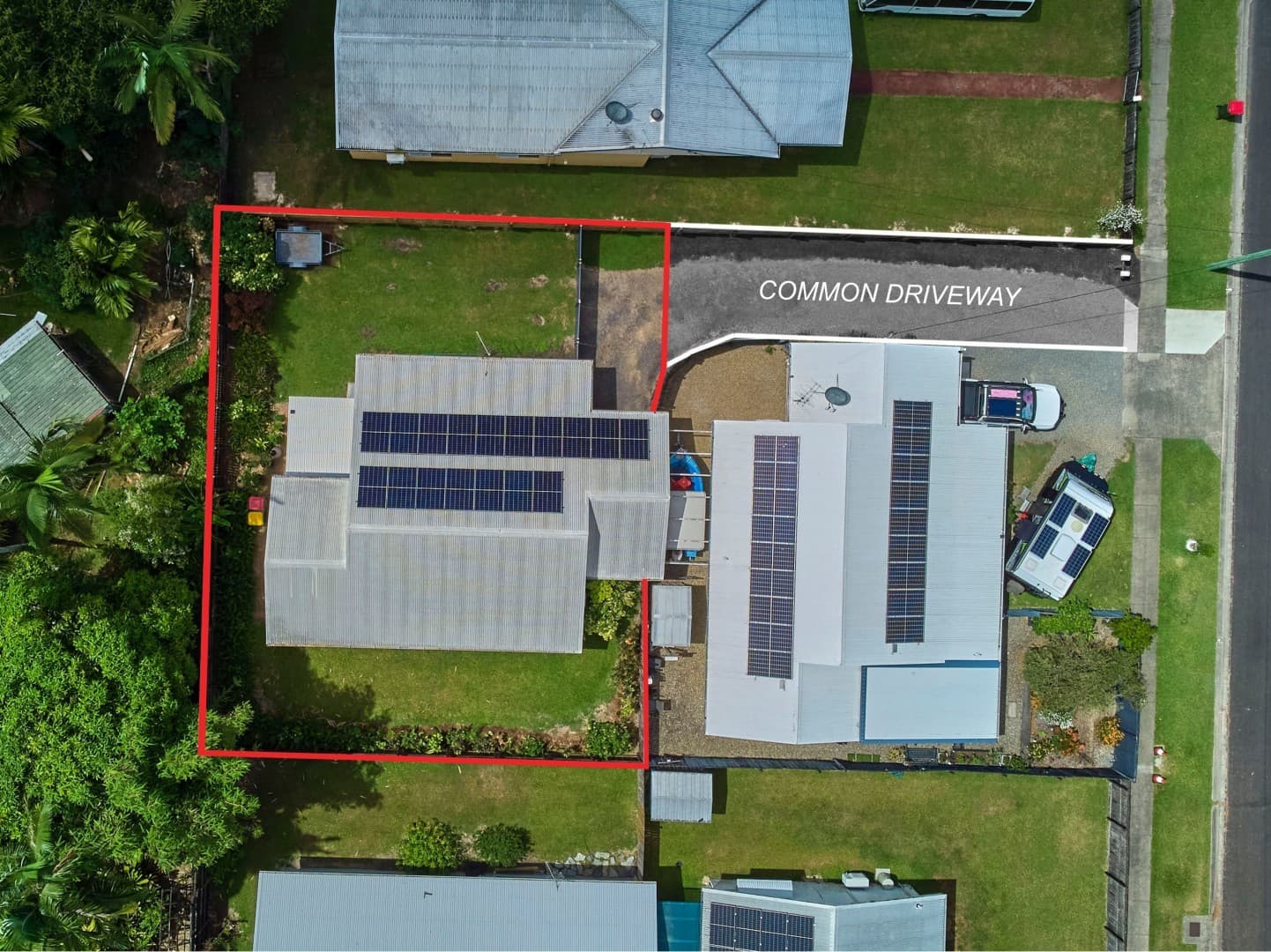 2/18 Ireland Crescent, Whitfield, Whitfield - Image 1