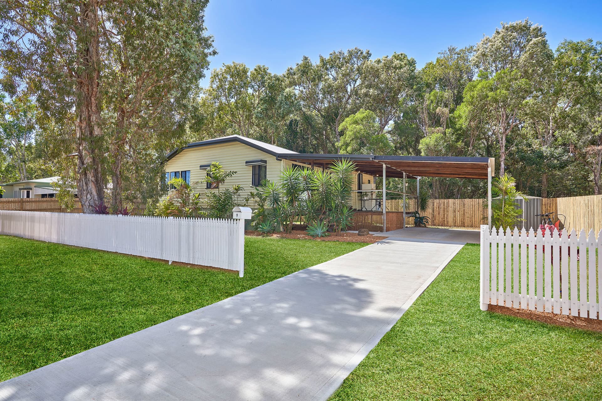 9 Devlex Court, Machans Beach, Machans Beach - Image 1
