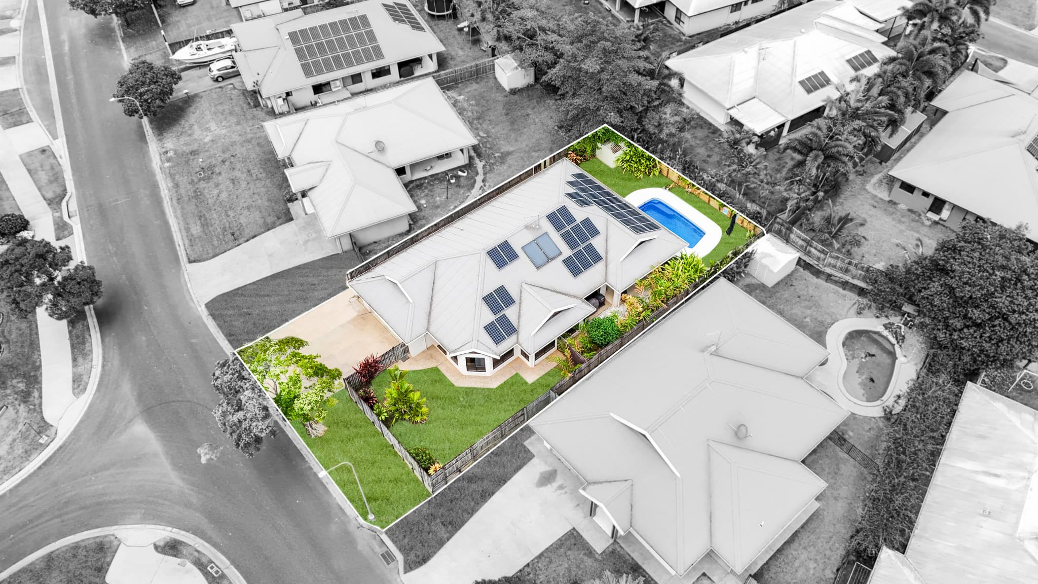 18 Fitzmaurice Drive, Bentley Park, Bentley Park - Image 1