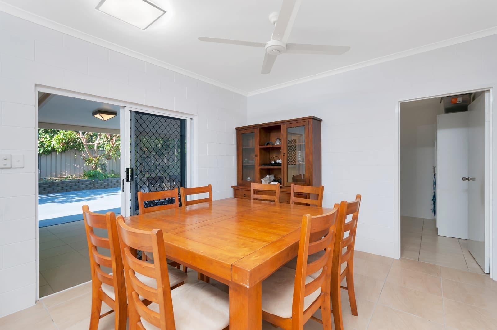 4 Hogan Court, White Rock, White Rock - Thumbnail 5