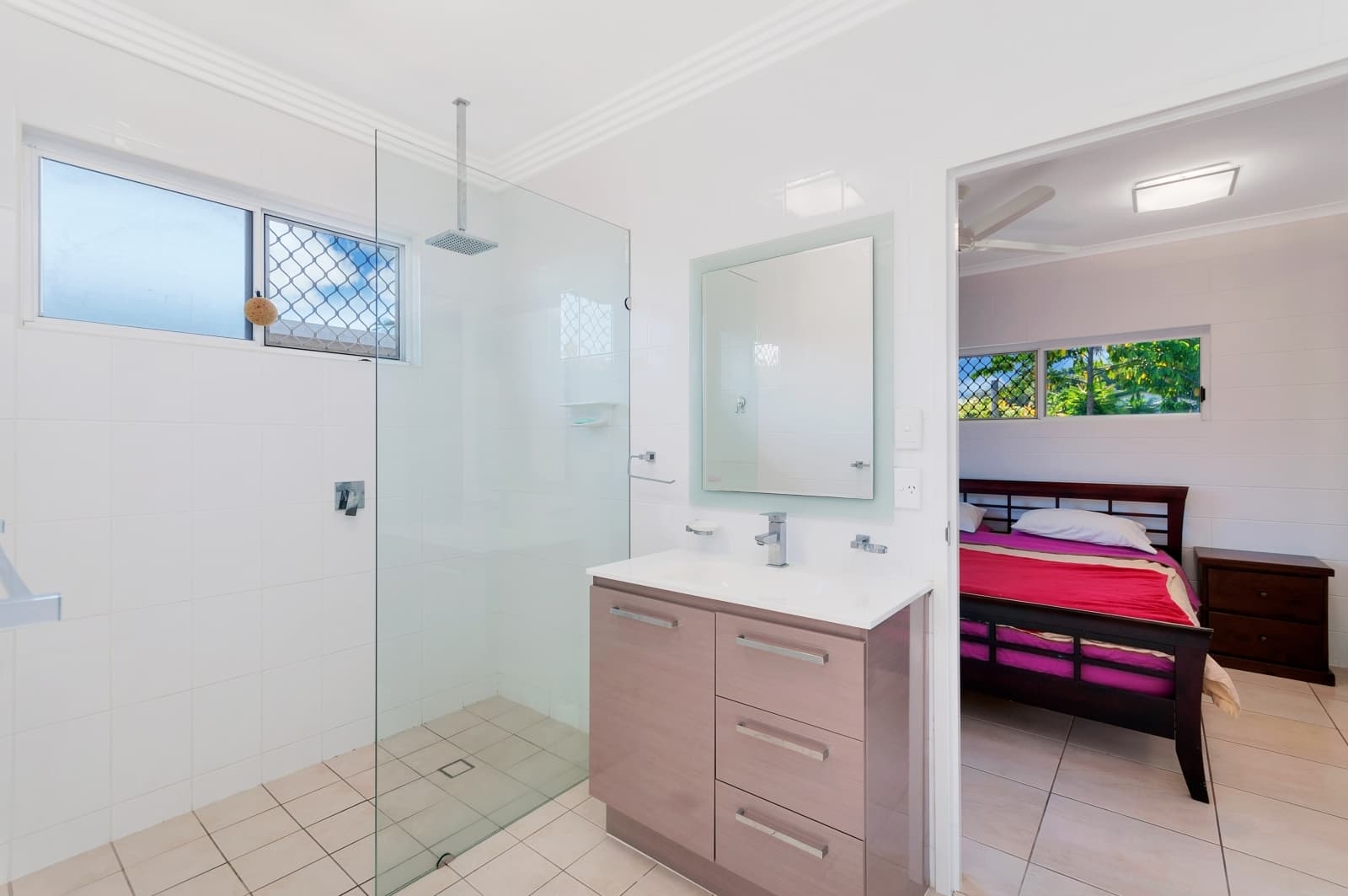 4 Hogan Court, White Rock, White Rock - Thumbnail 8