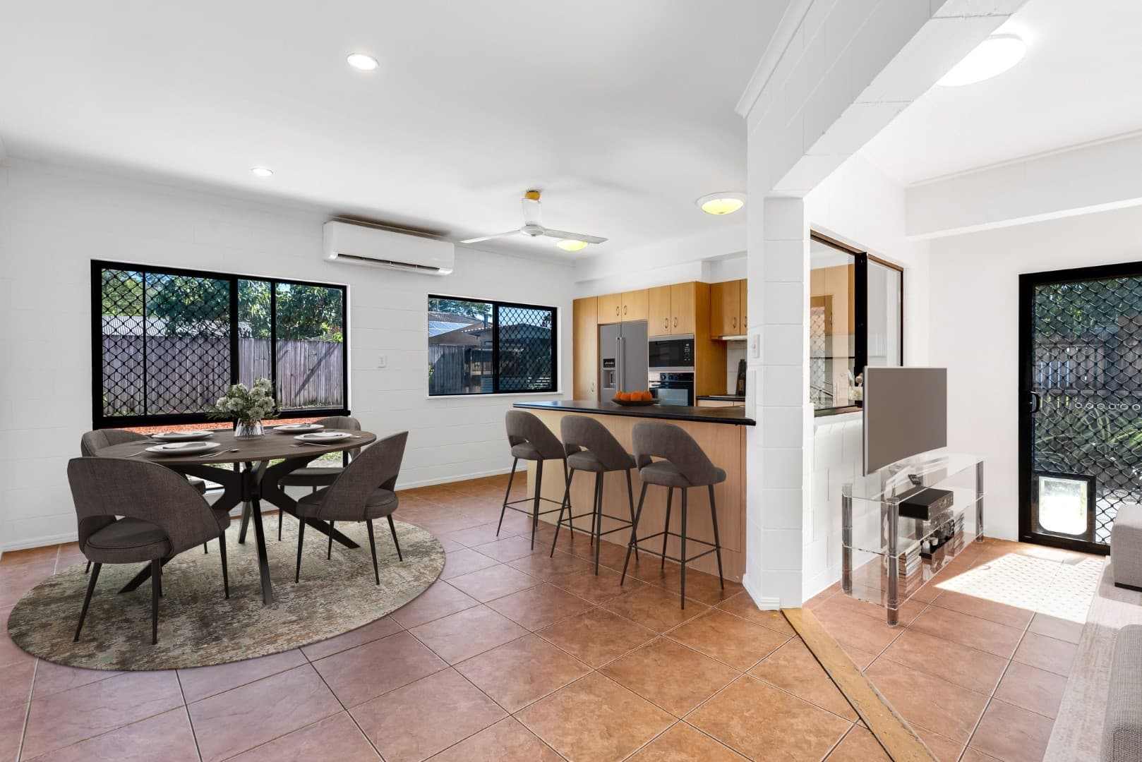 5 Ferngully Street, White Rock, White Rock - Thumbnail 3