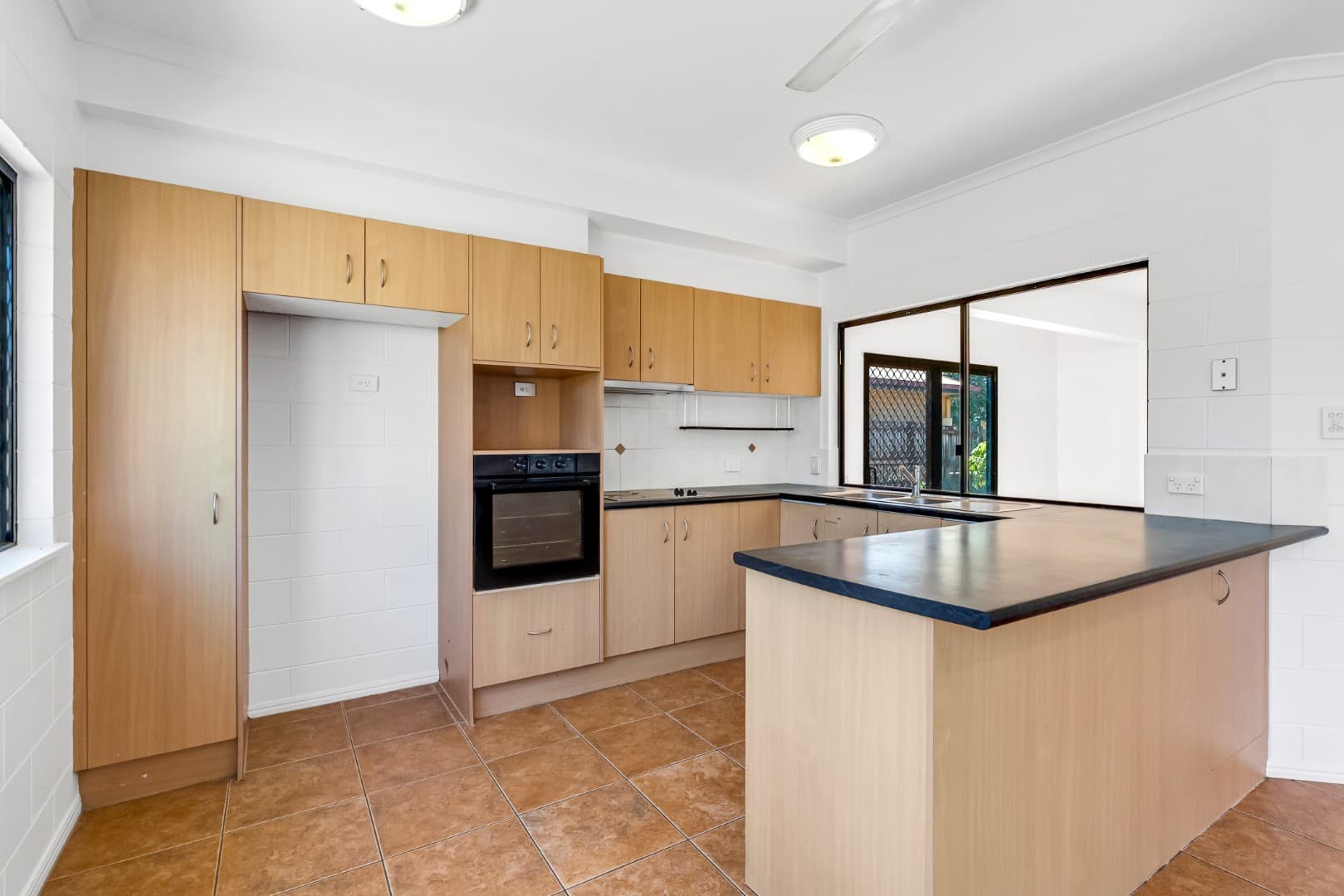 5 Ferngully Street, White Rock, White Rock - Thumbnail 5