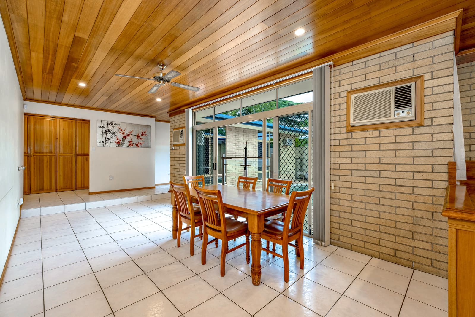 10-12 Bridge Close, Brinsmead, Brinsmead - Thumbnail 4