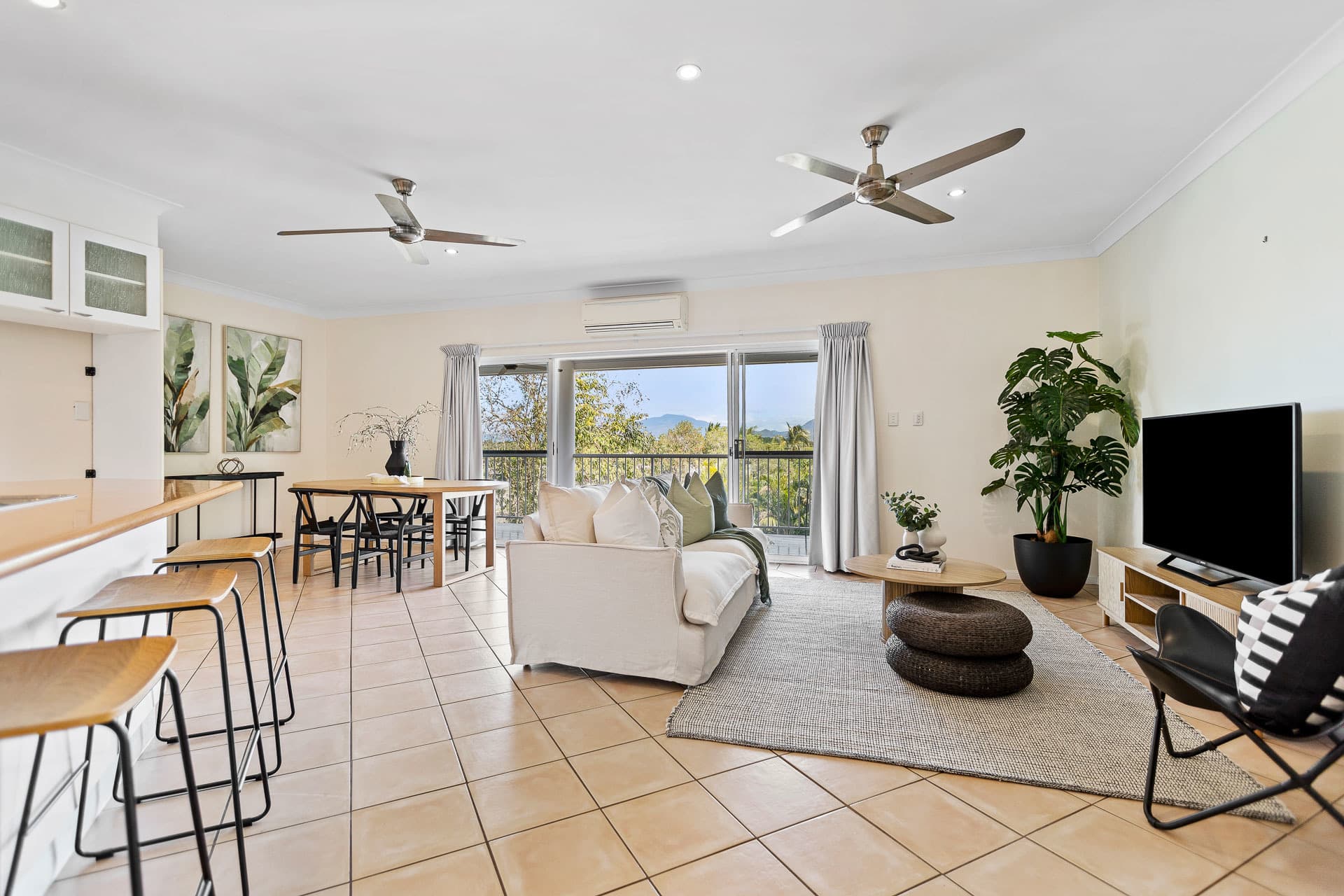 5 Thornton Court, White Rock, White Rock - Thumbnail 2