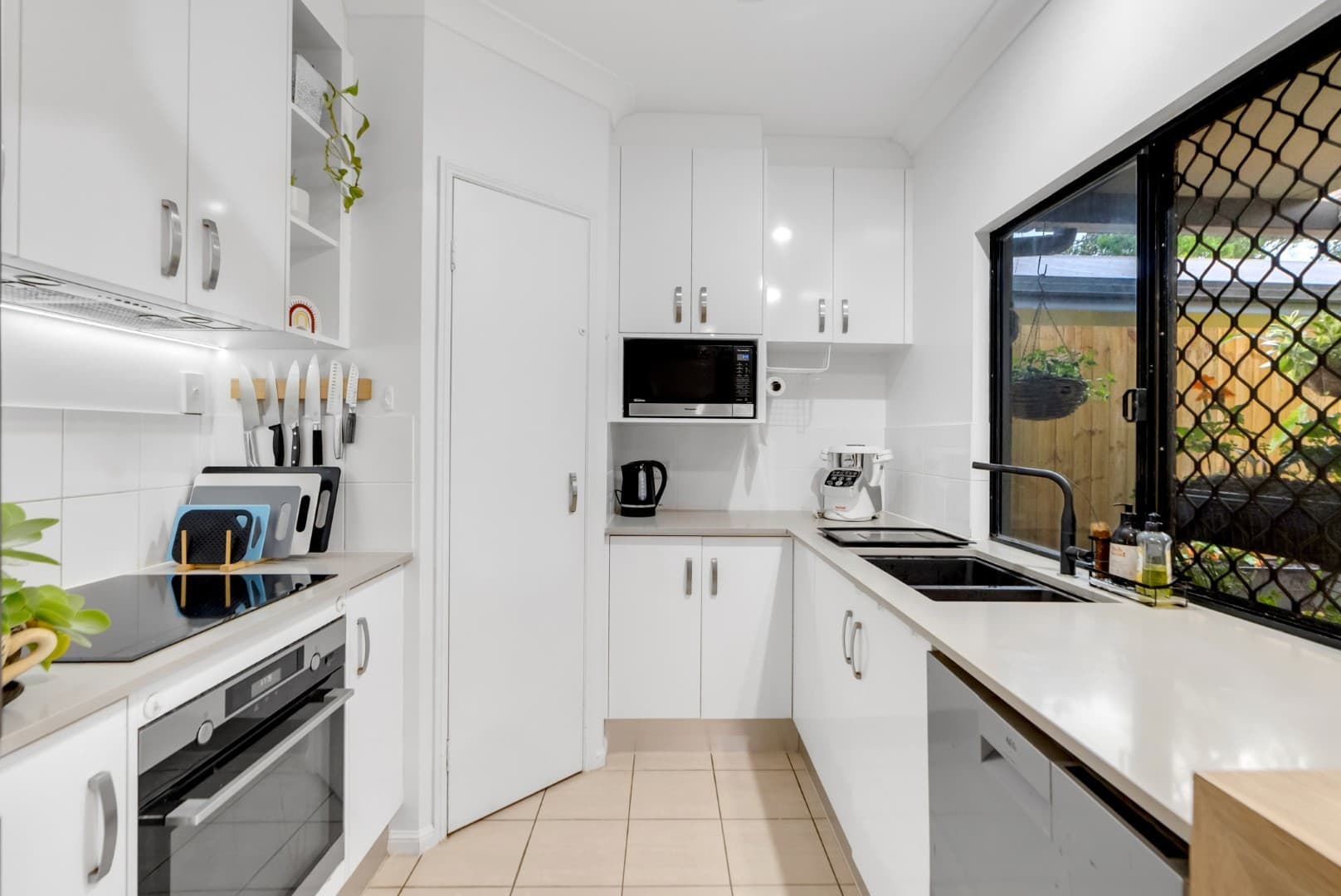 14 Opaline Close, Brinsmead, Brinsmead - Thumbnail 7