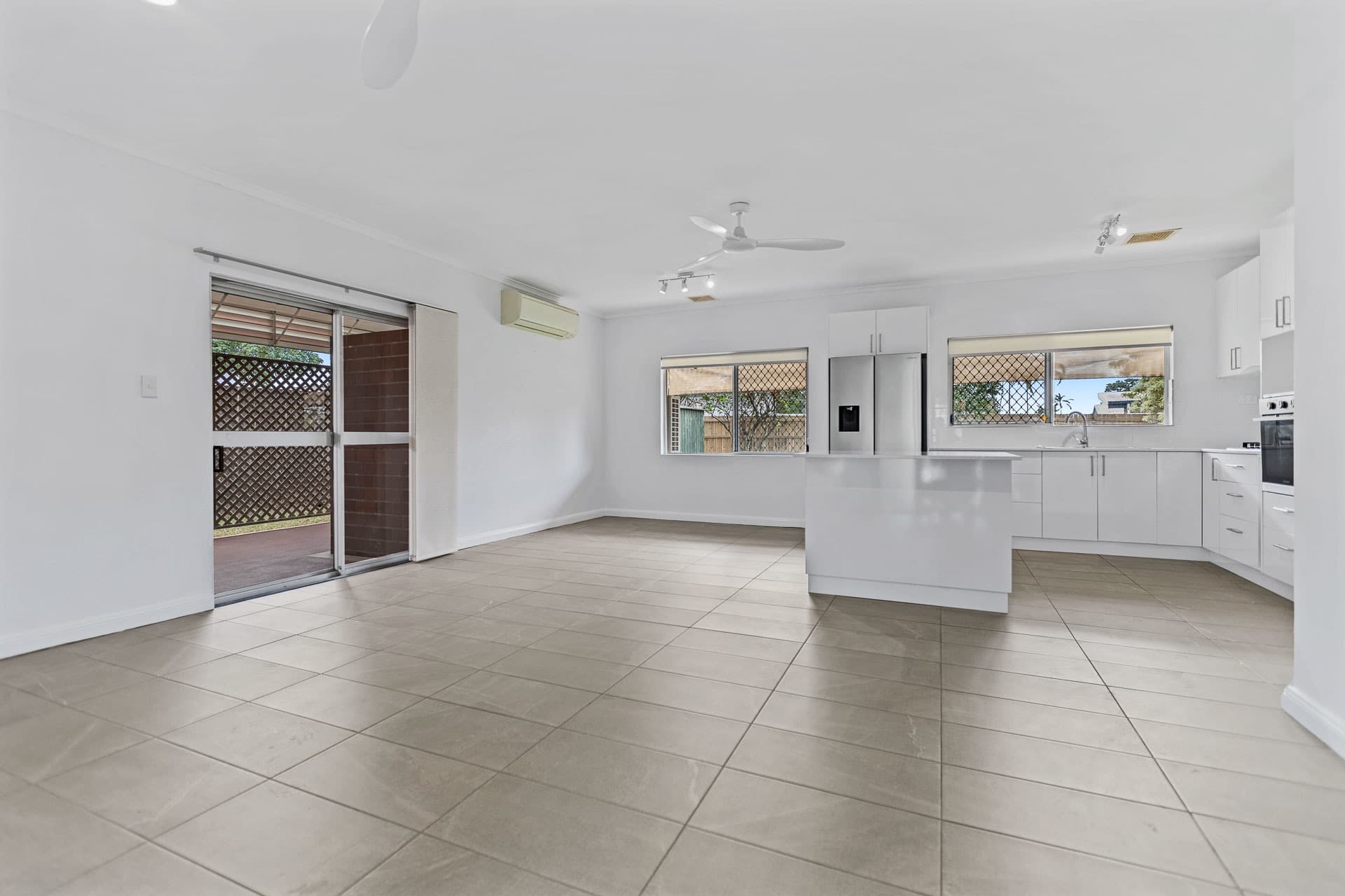 10 Lime Street, Mooroobool, Mooroobool - Thumbnail 4