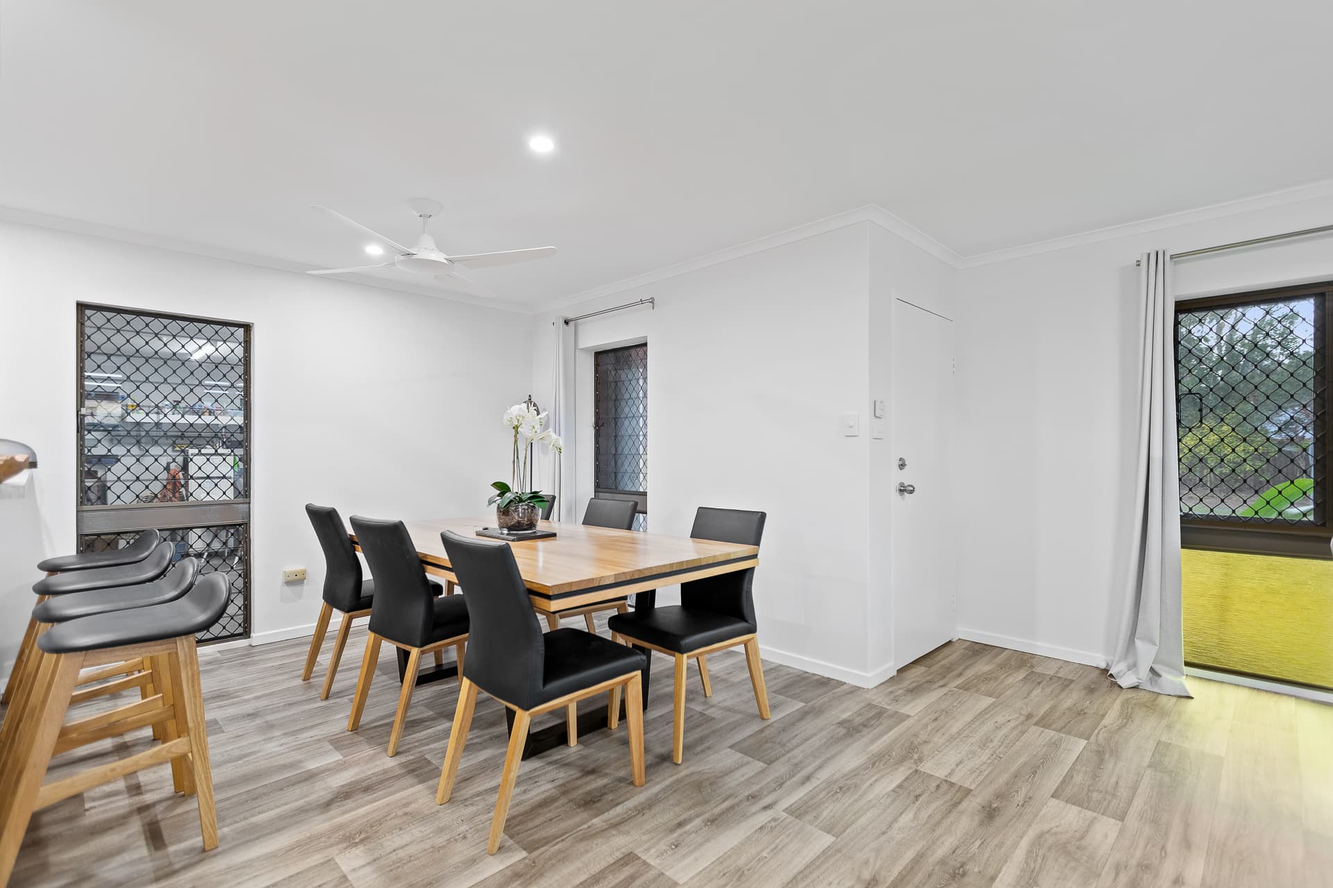 45 Lavender Street, Mooroobool, Mooroobool - Thumbnail 5