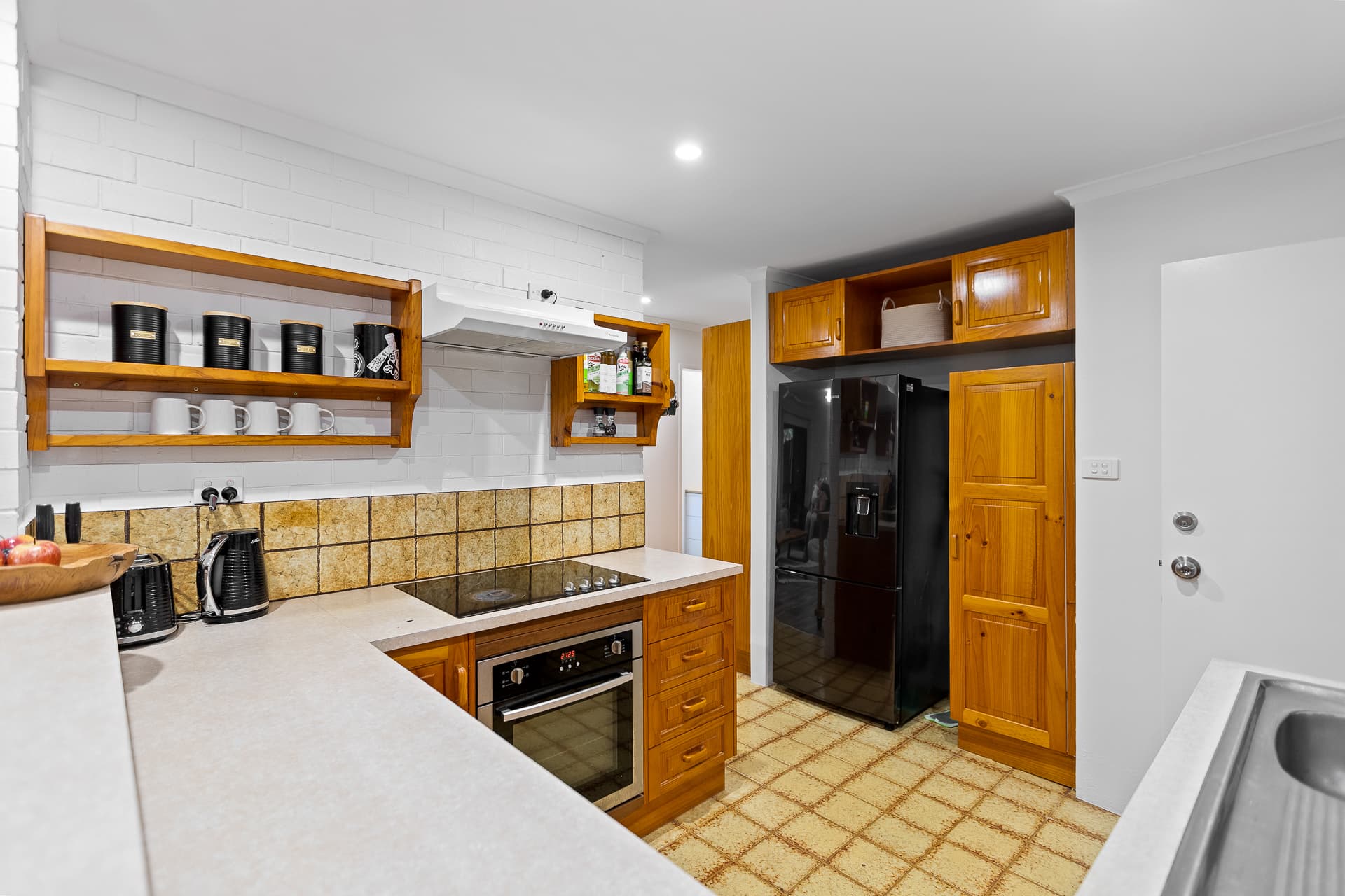 45 Lavender Street, Mooroobool, Mooroobool - Thumbnail 7