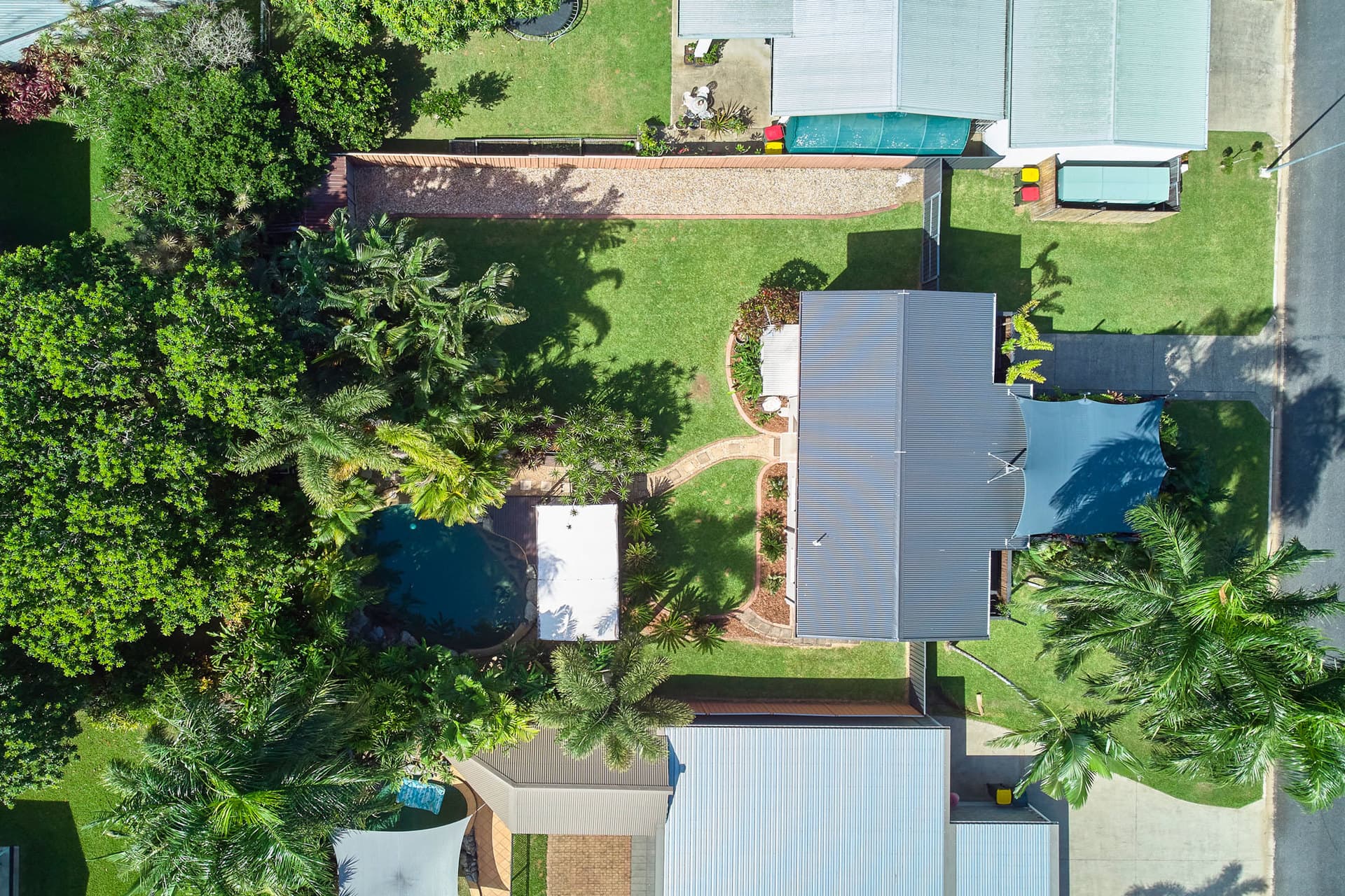 18 Pepperina Street, Mooroobool, Mooroobool - Thumbnail 4