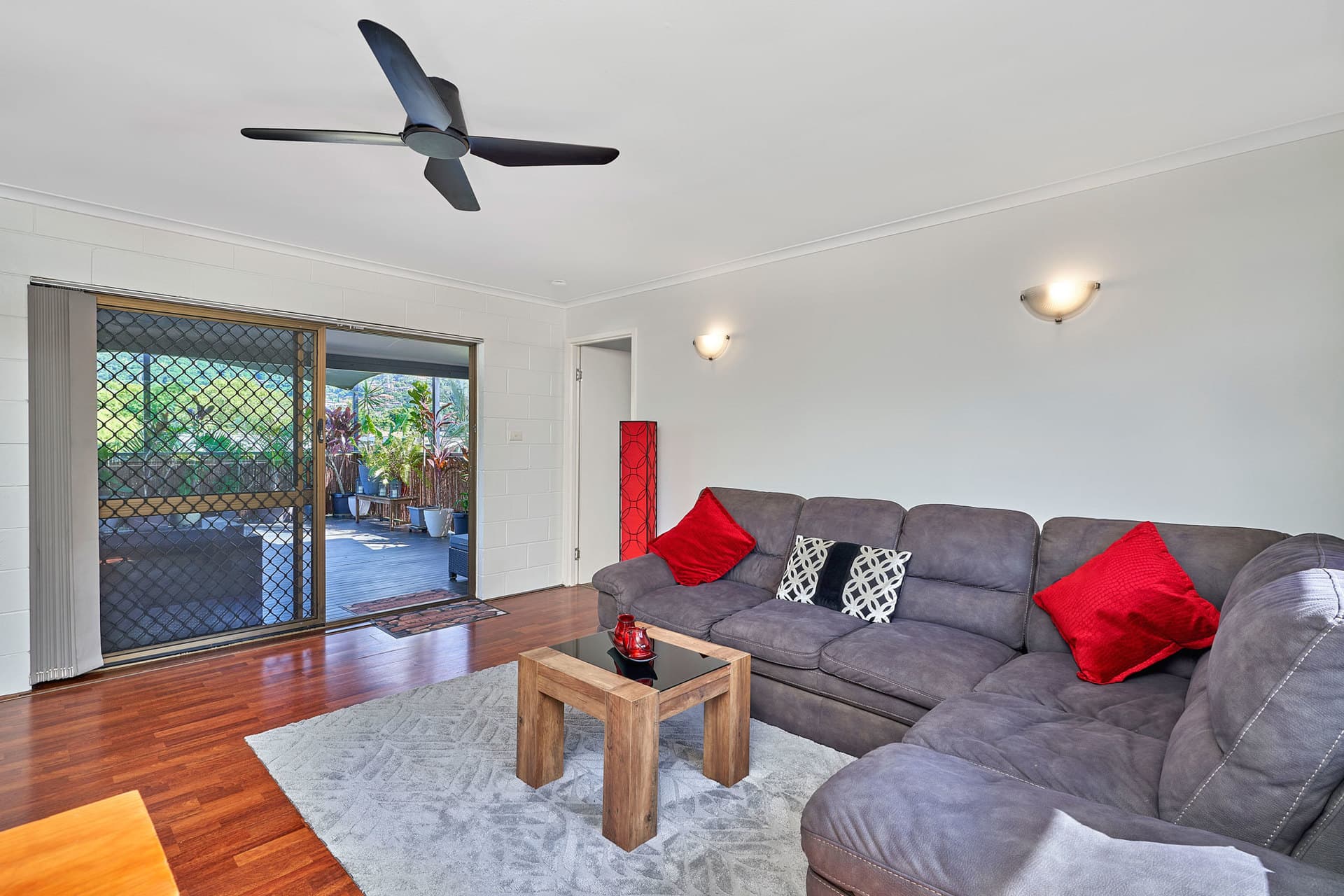 18 Pepperina Street, Mooroobool, Mooroobool - Thumbnail 8