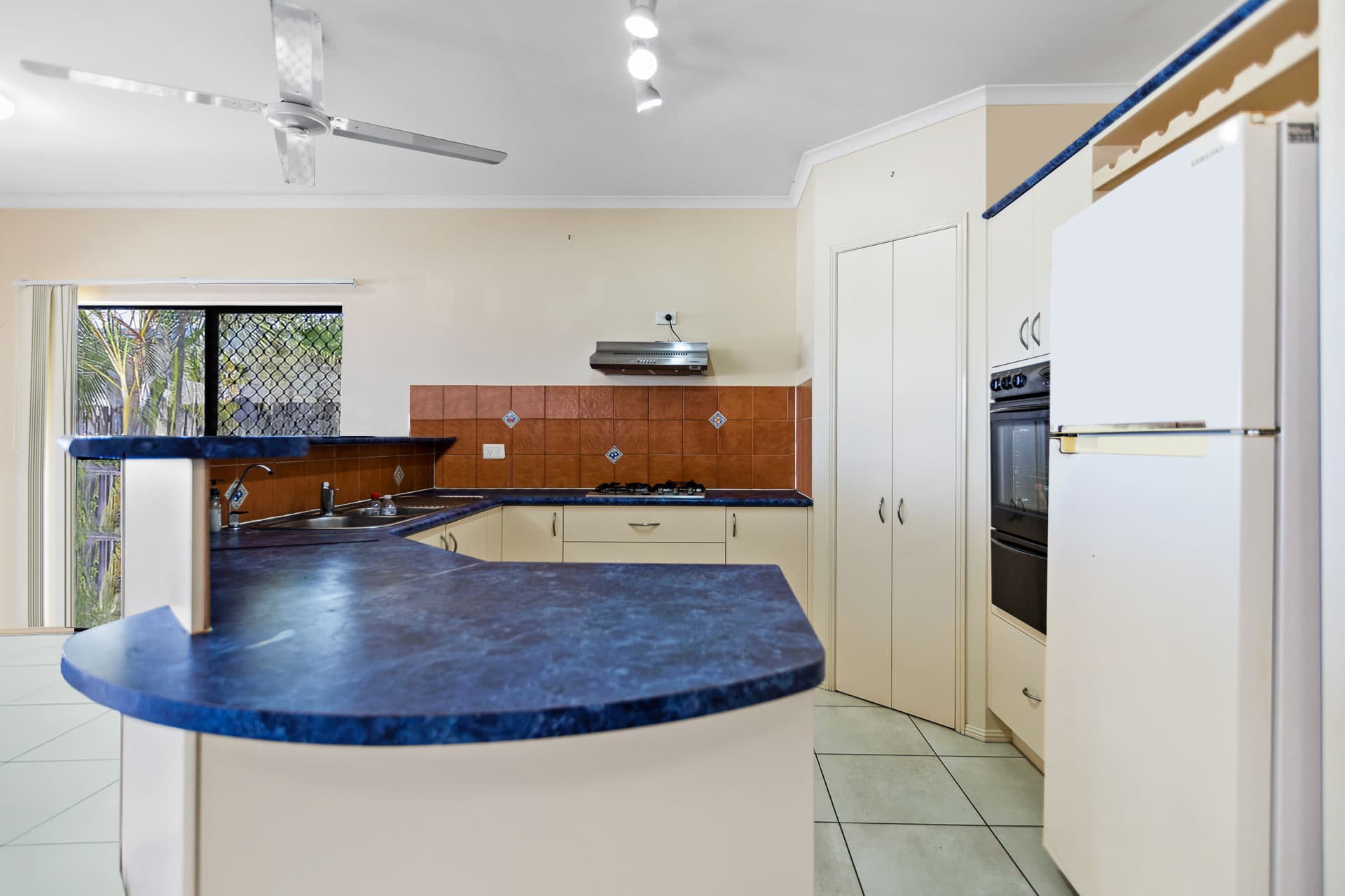19 Oakblue Drive, Mount Sheridan, Mount Sheridan - Thumbnail 6