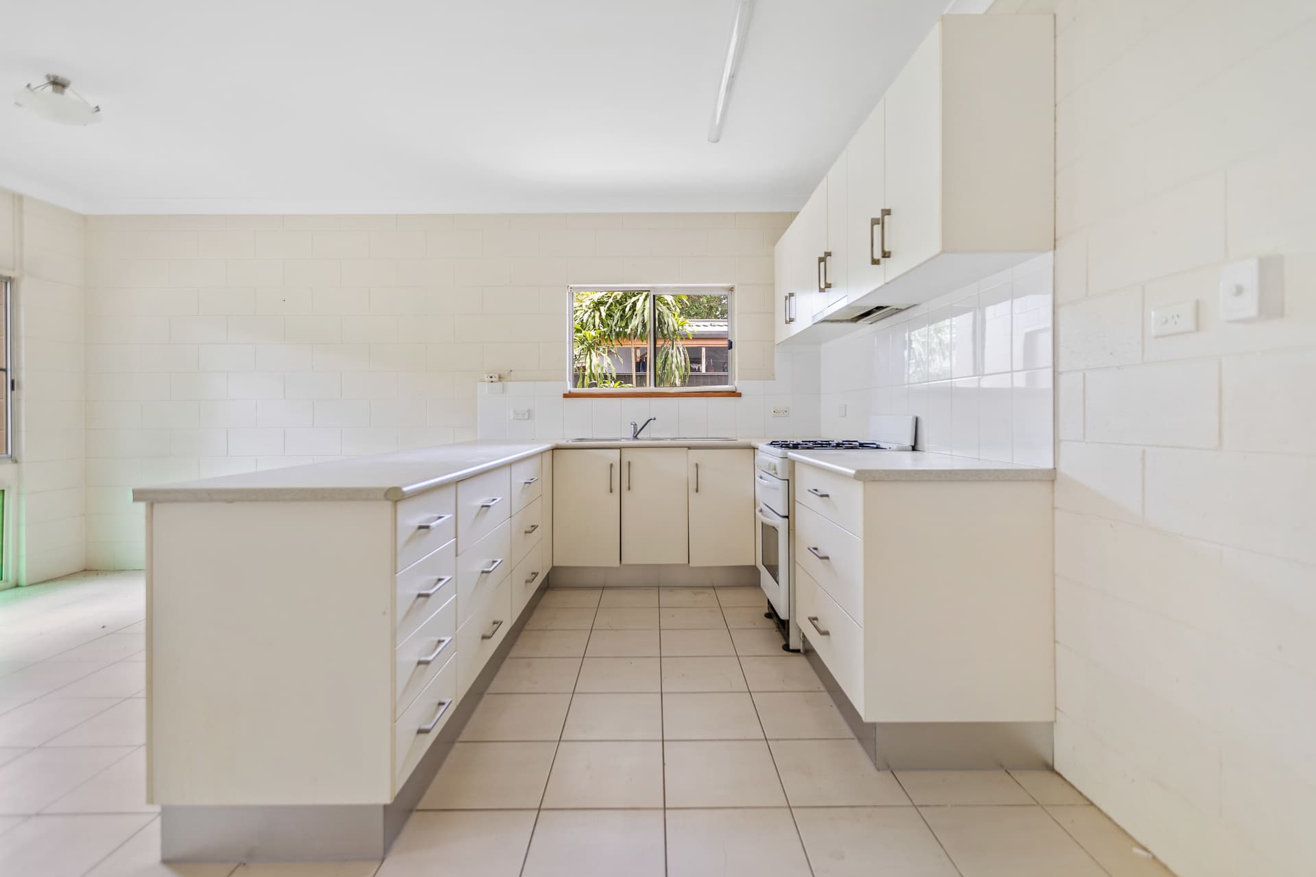 37 Yurongi Street, Caravonica, Caravonica - Thumbnail 4