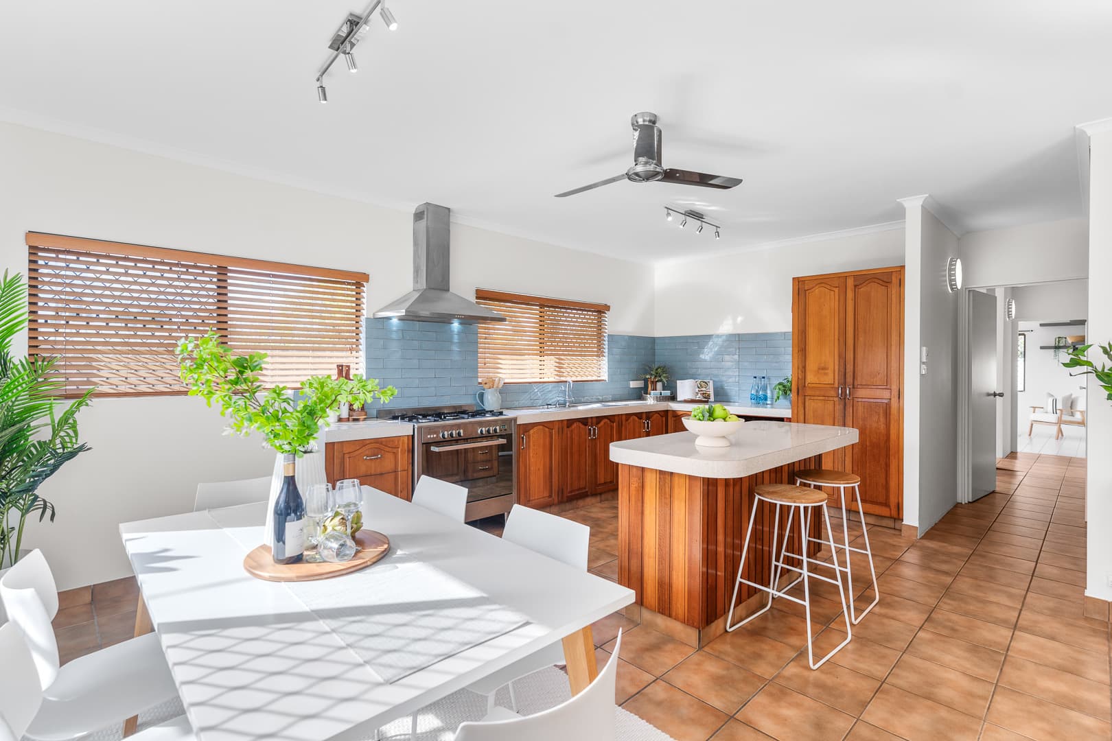 11 Walnut Close, Manoora, Manoora - Thumbnail 2