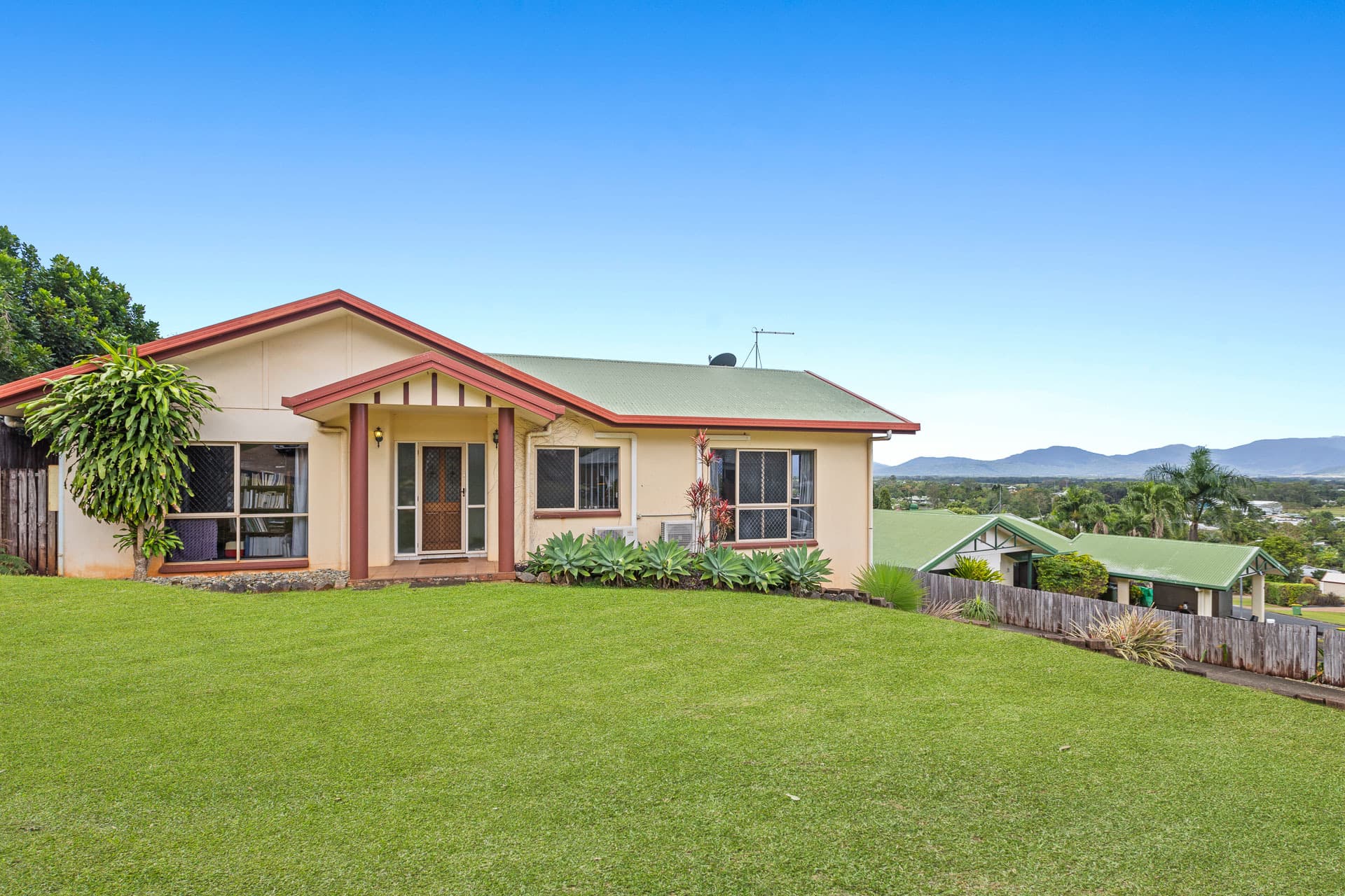 18 Dorunda Street, Mount Sheridan, Mount Sheridan - Image 1