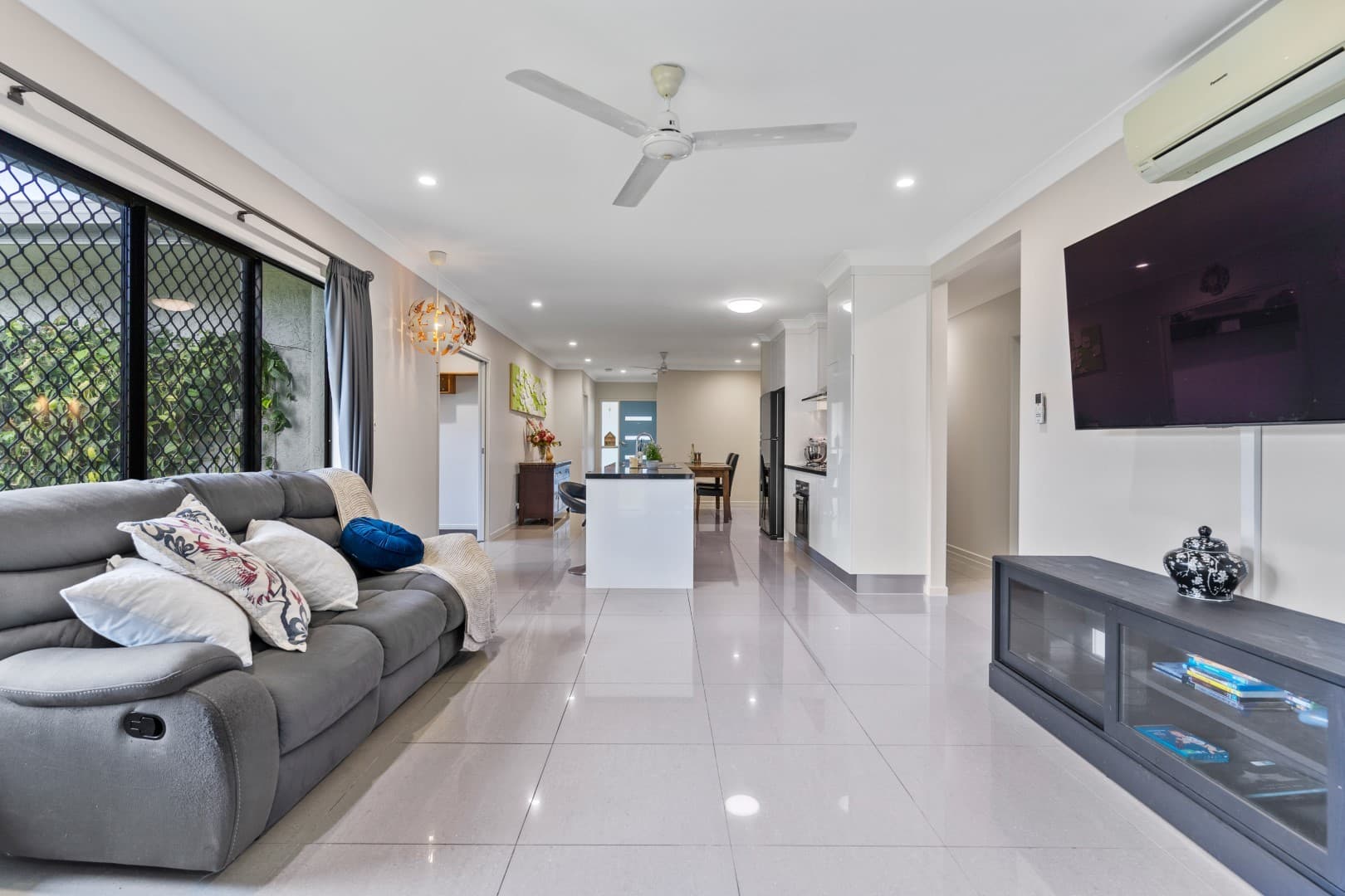 9 Brockman Way, Smithfield, Smithfield - Thumbnail 5