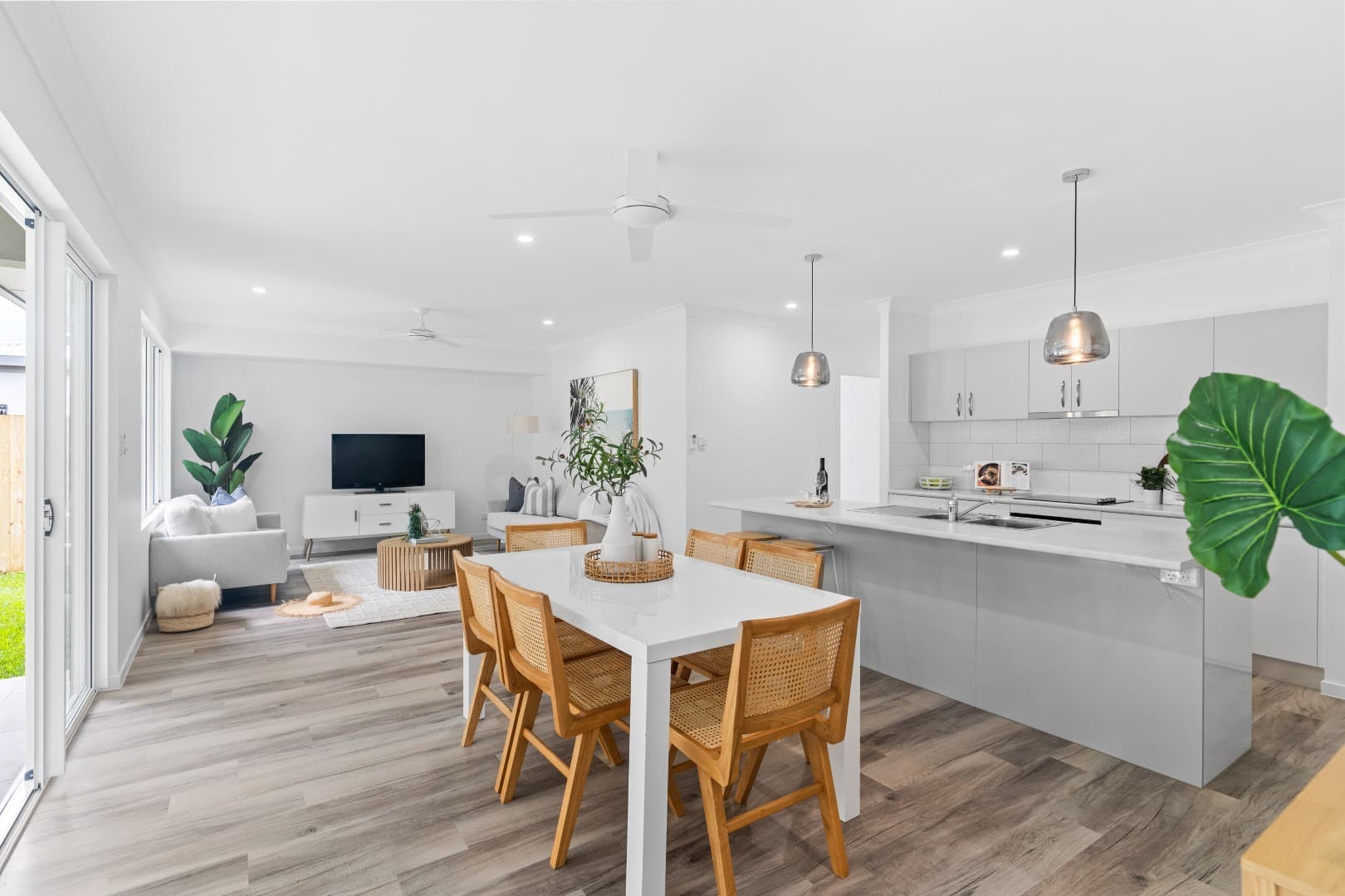 2/39b Graham Street, Edmonton, Edmonton - Thumbnail 2
