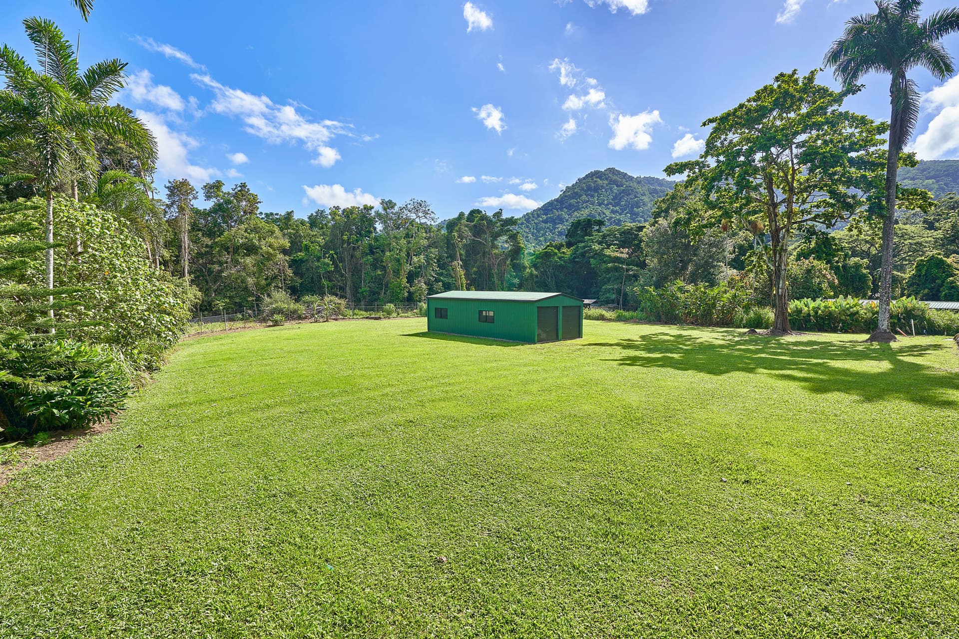 7 Cascades Drive, Redlynch, Redlynch - Thumbnail 2