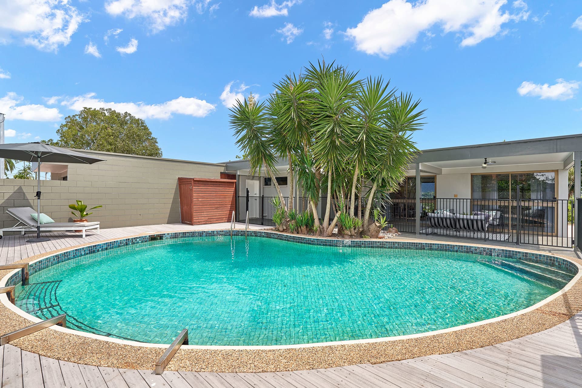 19 Koppen Terrace, Mooroobool, Mooroobool - Thumbnail 4