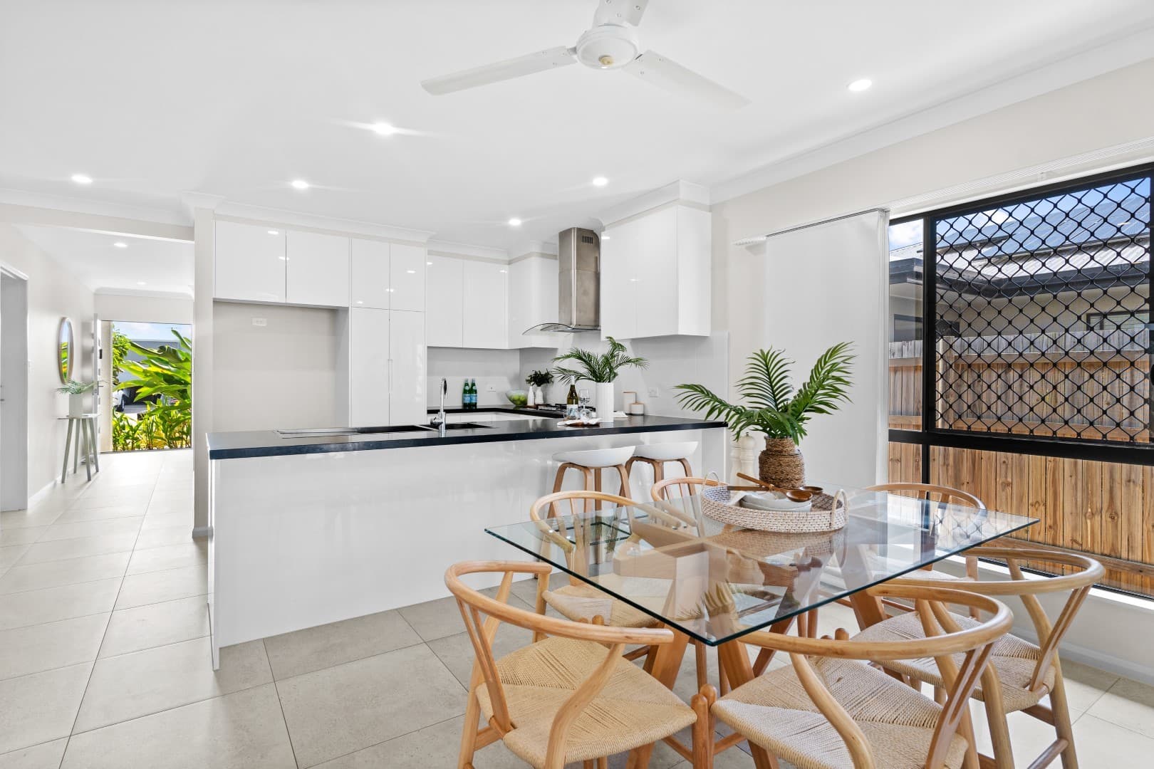 9 Lillydale Way, Trinity Beach, Trinity Beach - Thumbnail 2