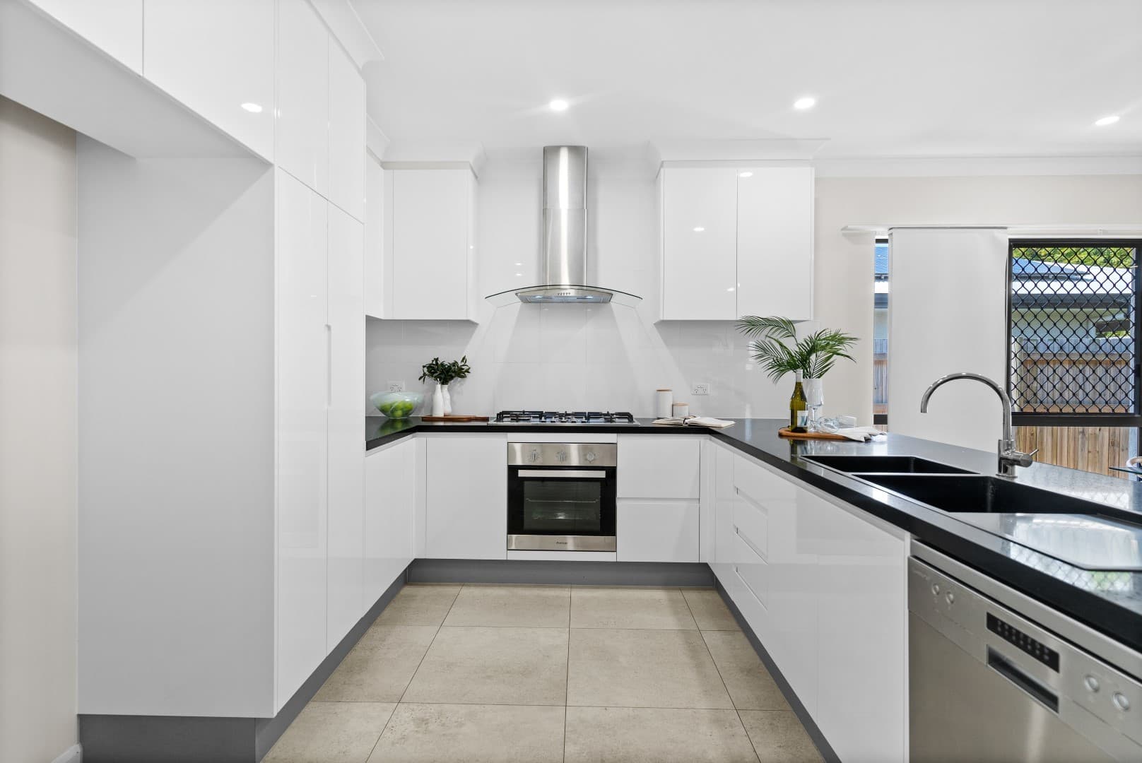 9 Lillydale Way, Trinity Beach, Trinity Beach - Thumbnail 5