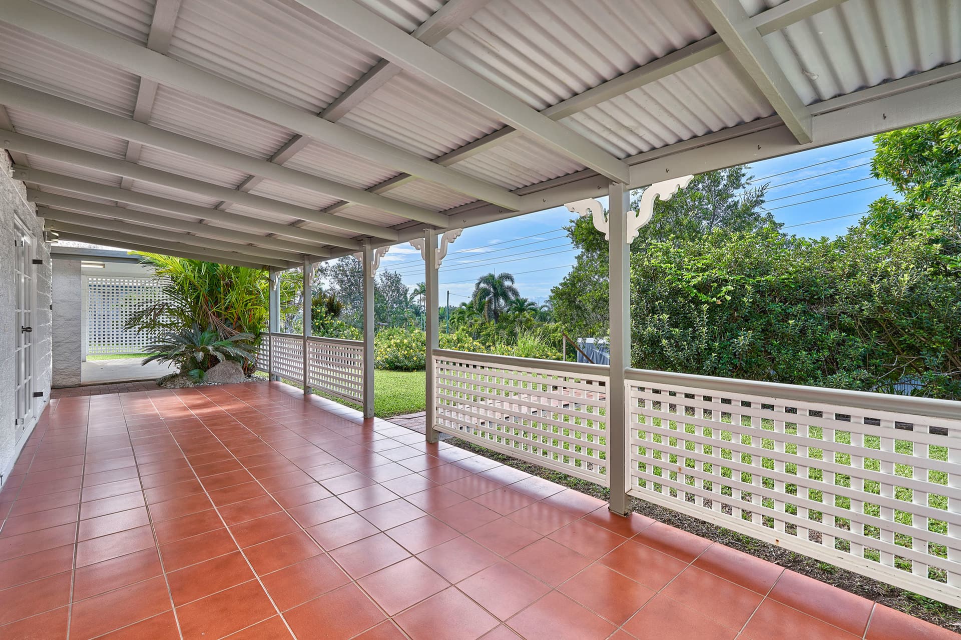 9 Andrea Close, Mooroobool, Mooroobool - Thumbnail 4