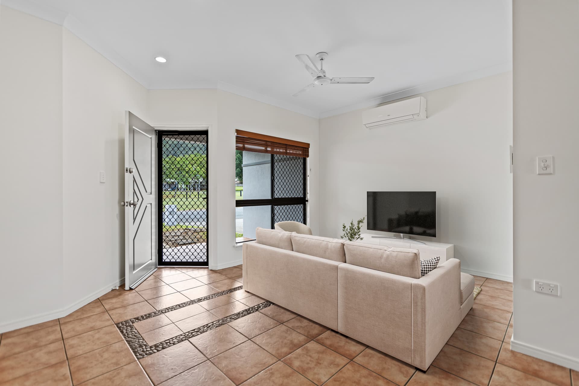 2 Verbena Drive, Mount Sheridan, Mount Sheridan - Thumbnail 3