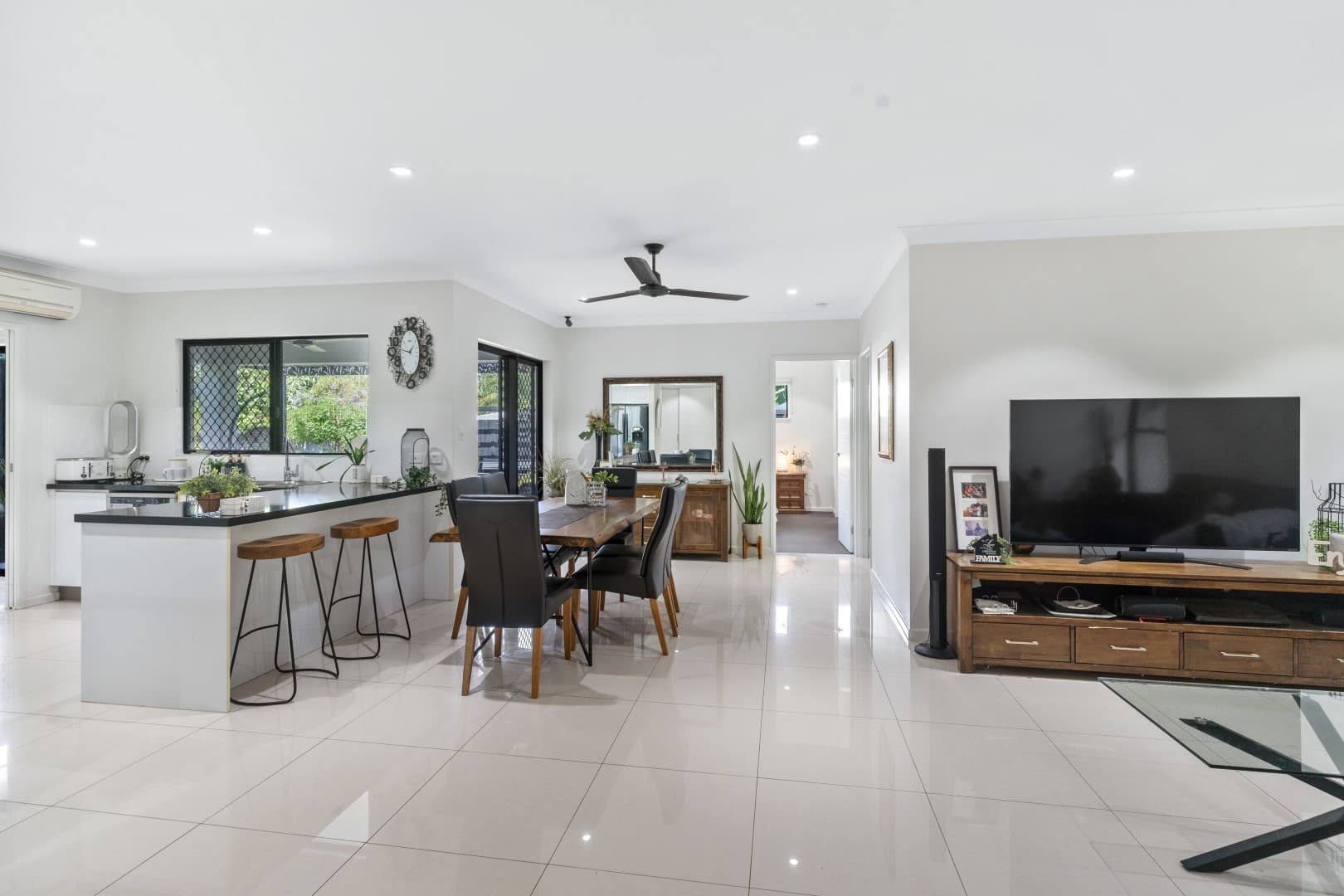 70 Laurel Avenue, Mount Sheridan, Mount Sheridan - Thumbnail 4