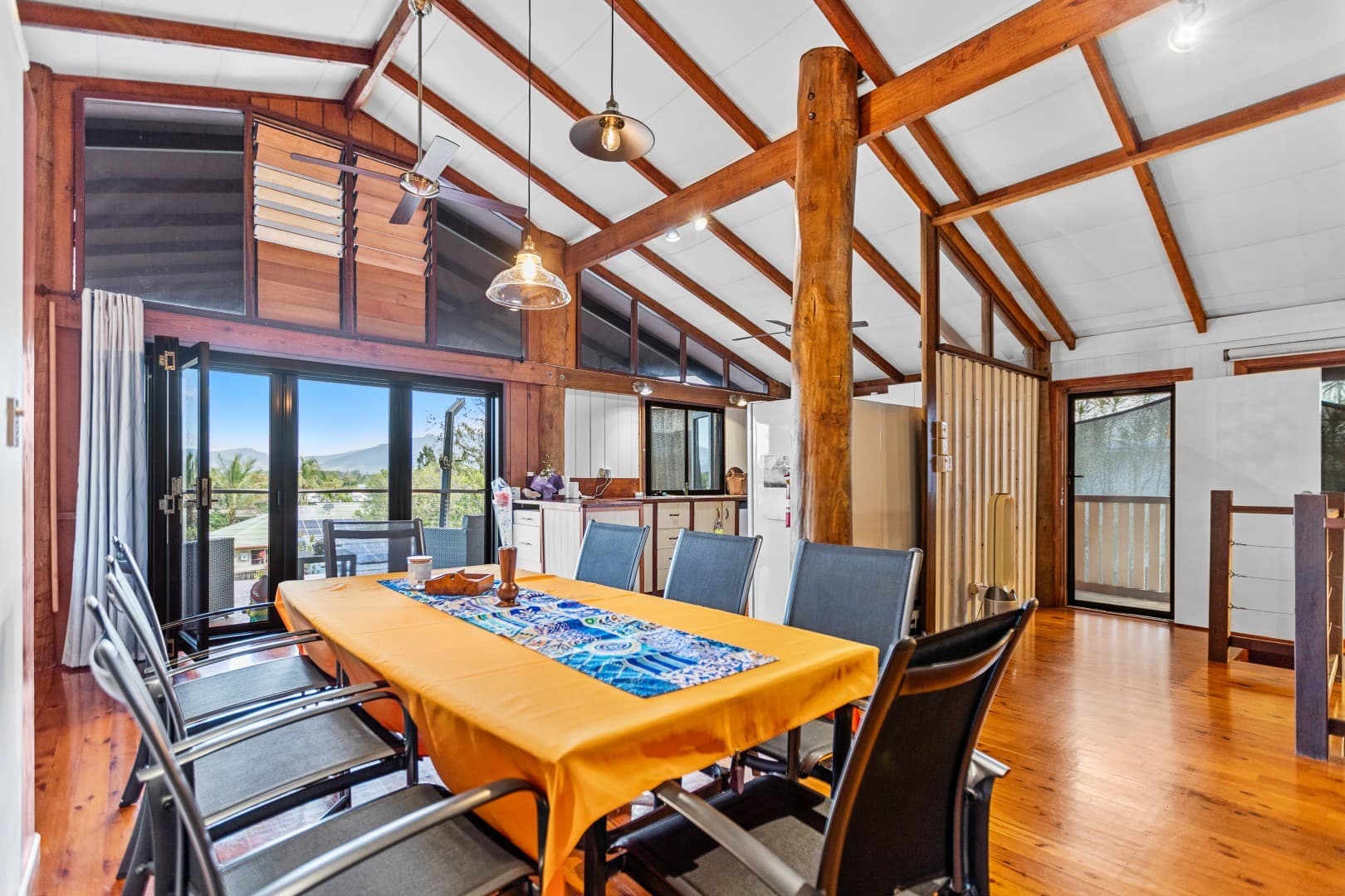 7 Thornton Court, White Rock, White Rock - Thumbnail 4
