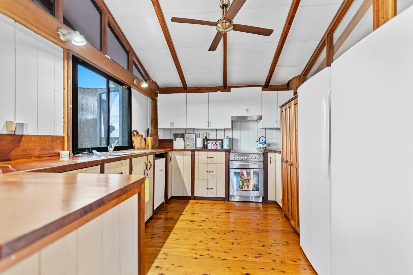 7 Thornton Court, White Rock, White Rock - Thumbnail 7