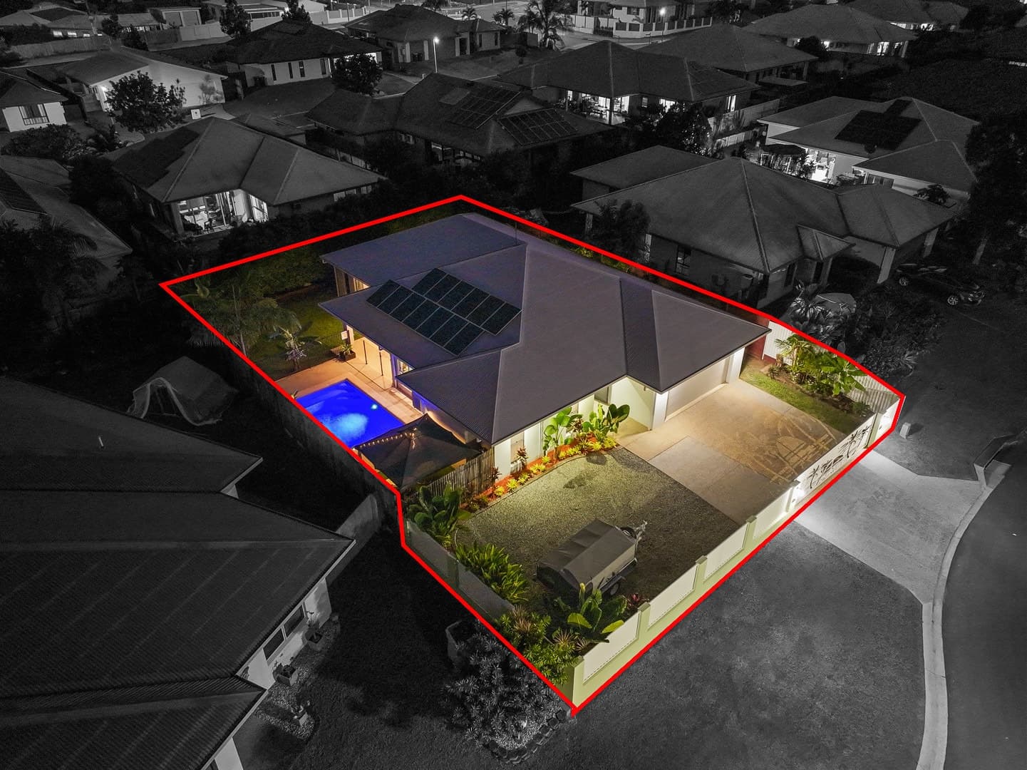 11 Laguna Avenue, Redlynch, Redlynch - Thumbnail 2