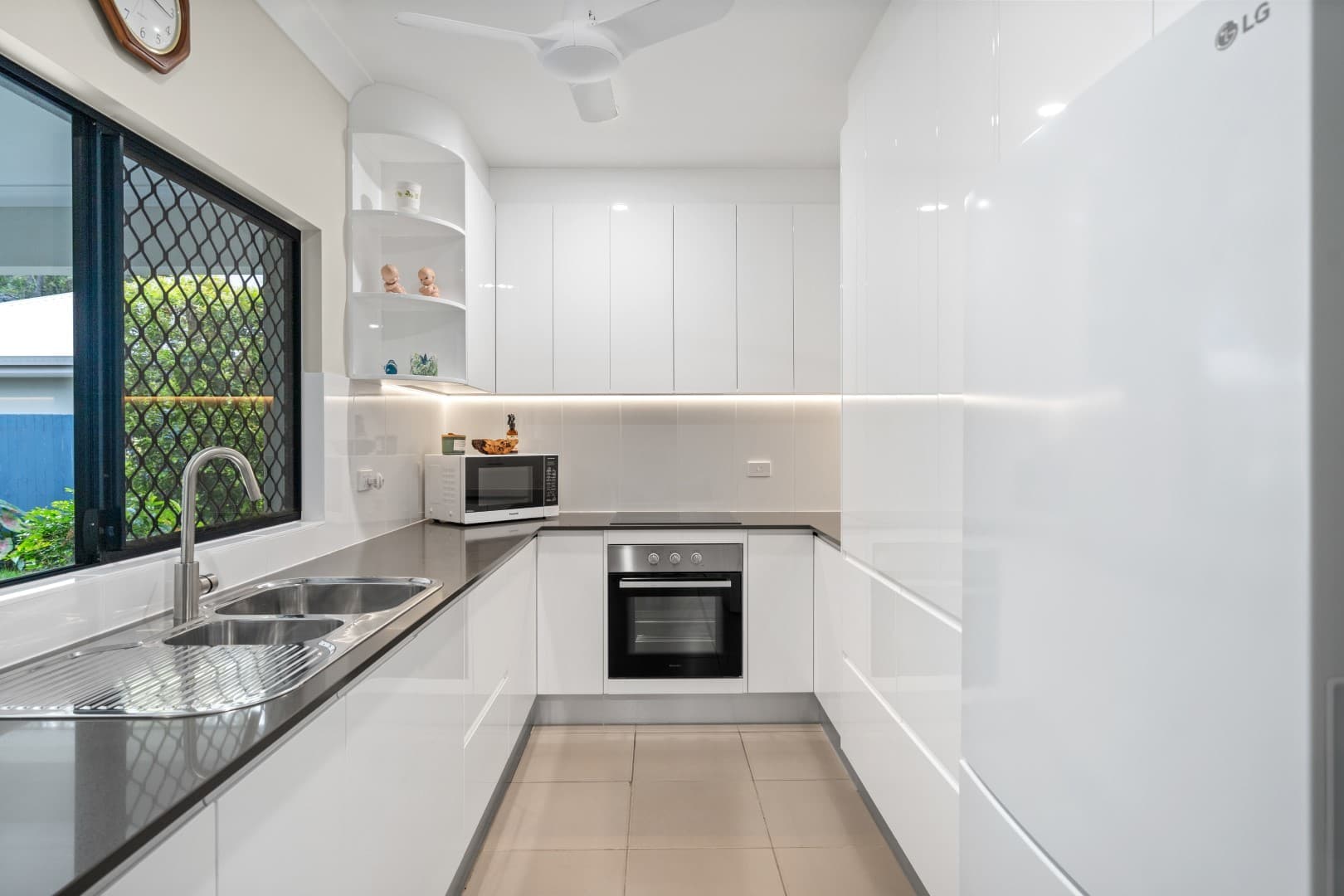 16 Carrington Way, Trinity Park, Trinity Park - Thumbnail 4