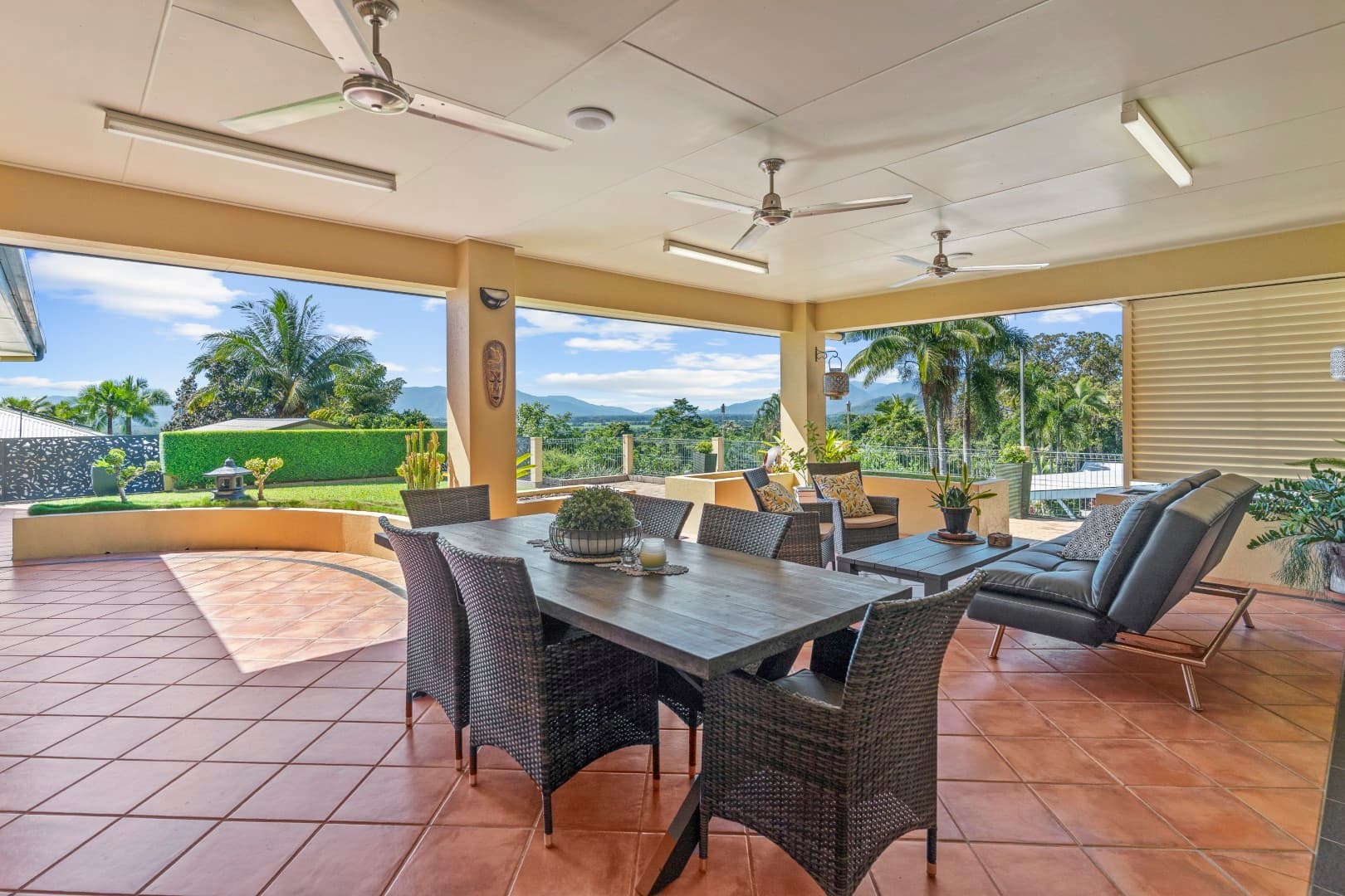 7 Aspen Close, Mount Sheridan, Mount Sheridan - Thumbnail 2