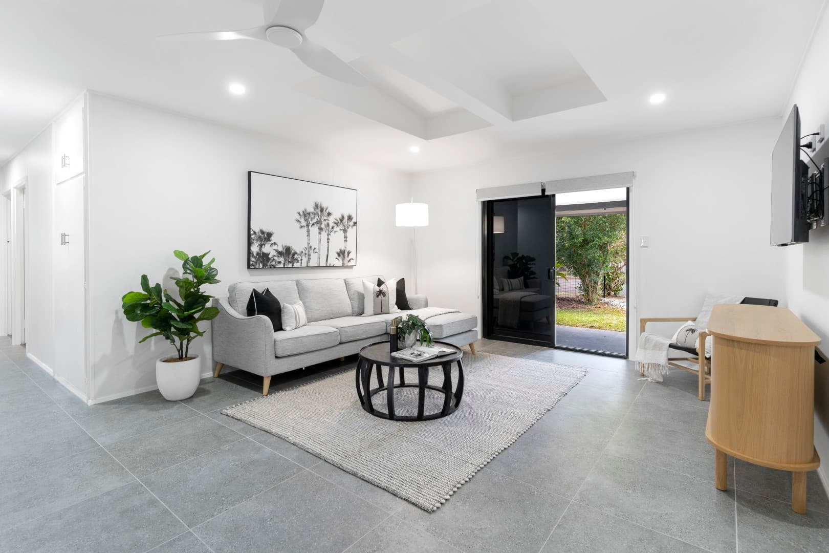 2 Fern Street, Holloways Beach, Holloways Beach - Thumbnail 5