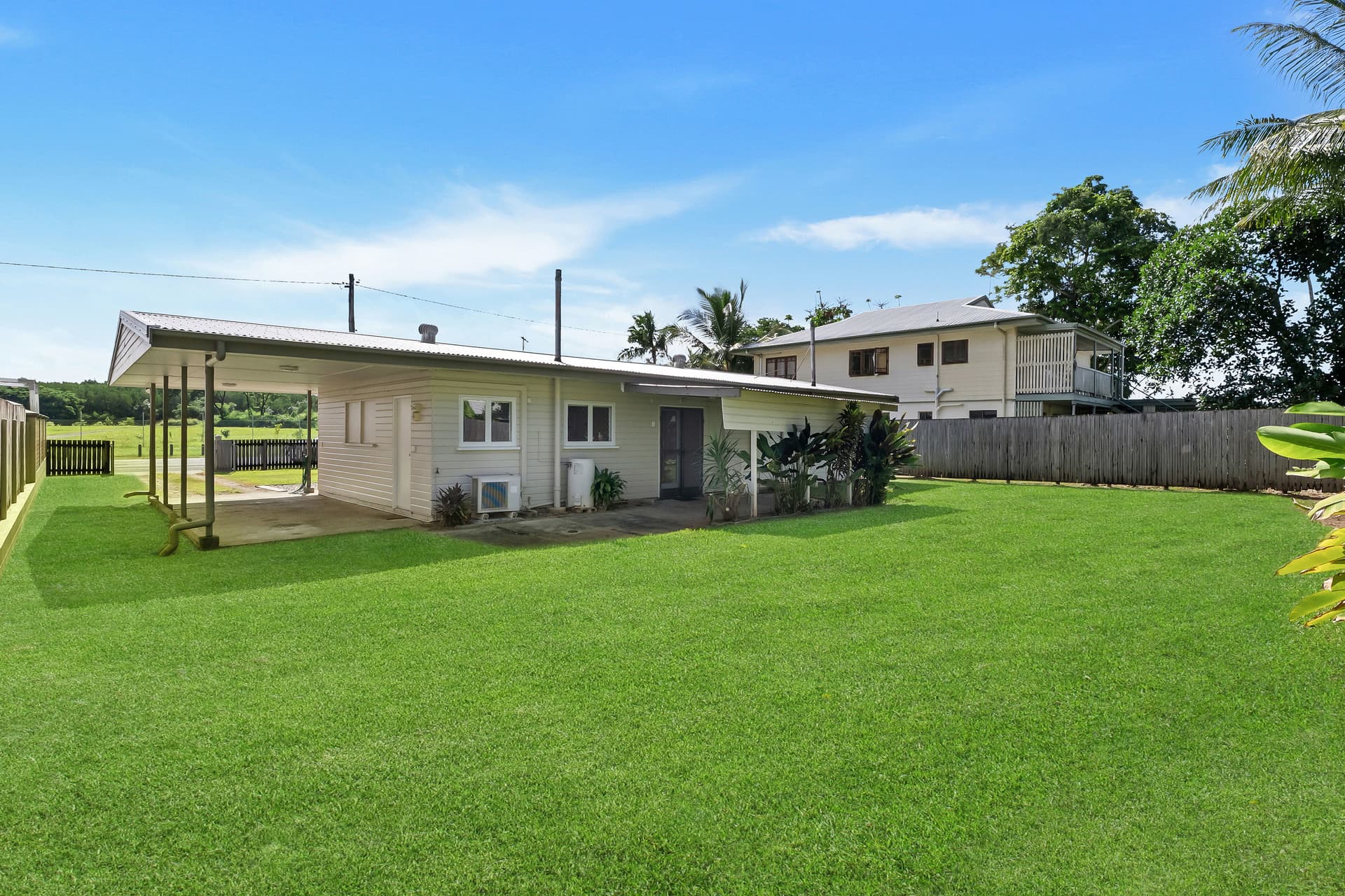381 Lake Street, Cairns North, Cairns North - Thumbnail 2