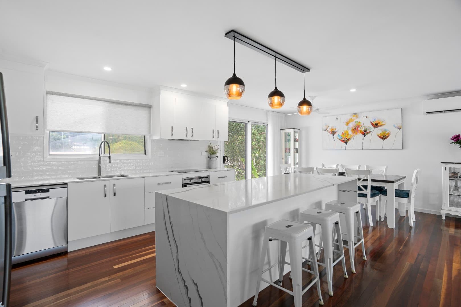 14 Serissa Street, Mooroobool, Mooroobool - Thumbnail 4