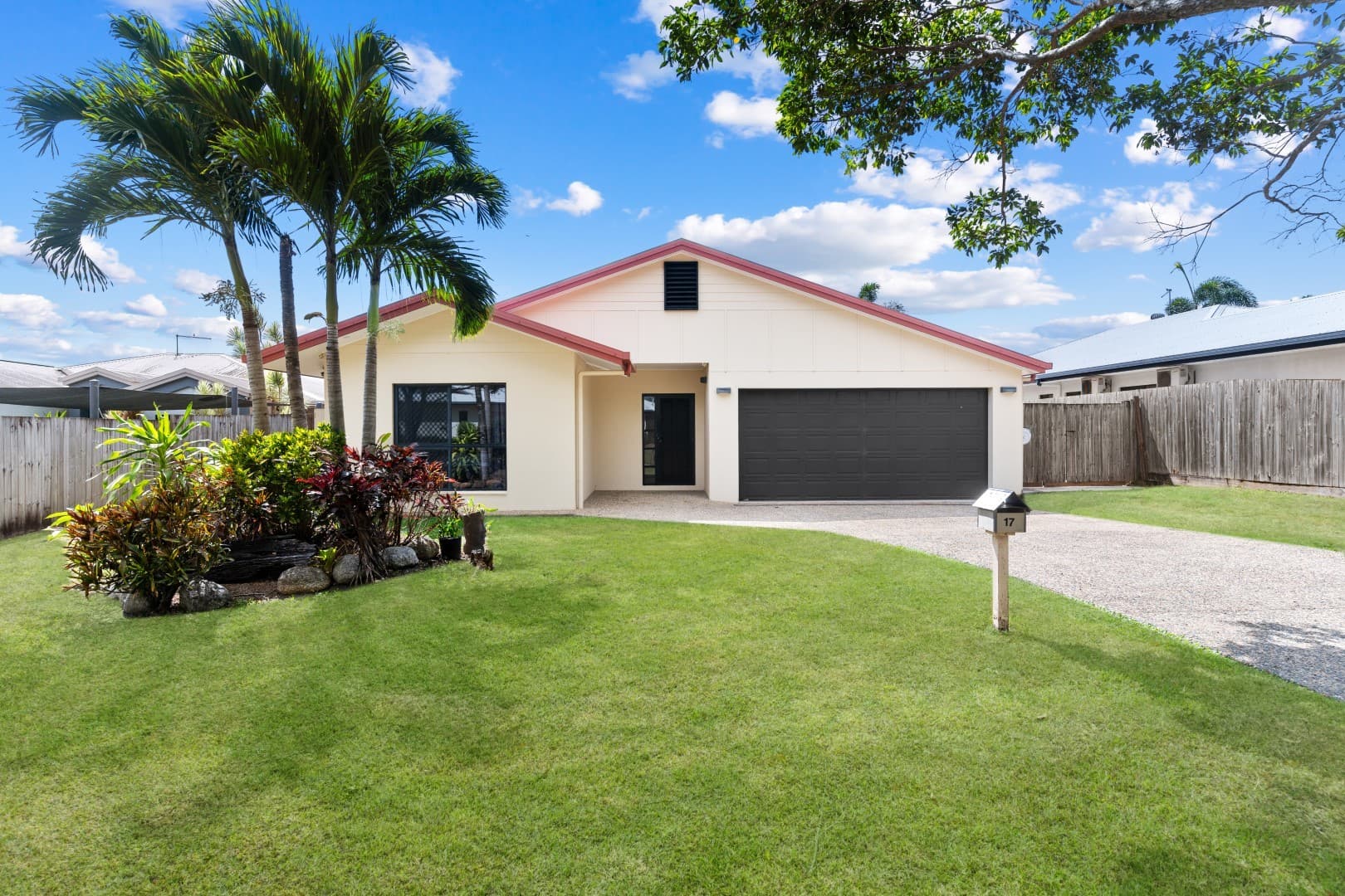 17 Bassett Street, Kanimbla, Kanimbla - Thumbnail 2