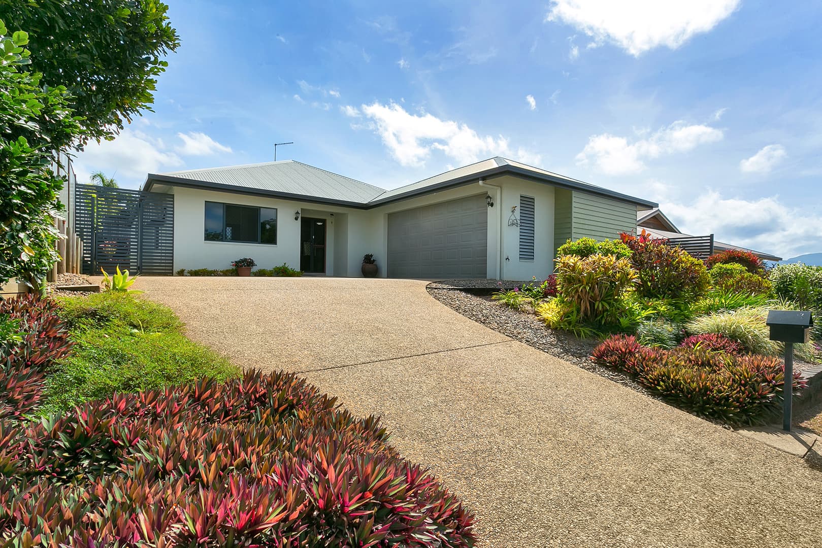 36 City View Crescent, Mooroobool, Mooroobool - Thumbnail 2