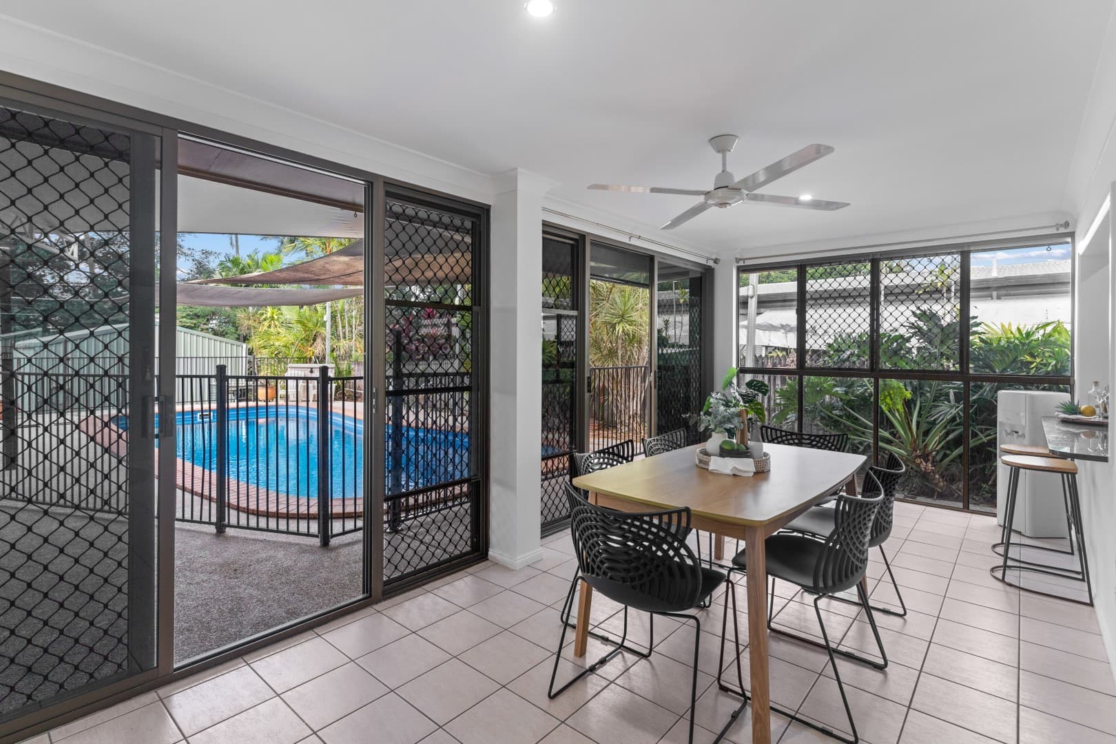 54 Irene Street, Mooroobool, Mooroobool - Thumbnail 2