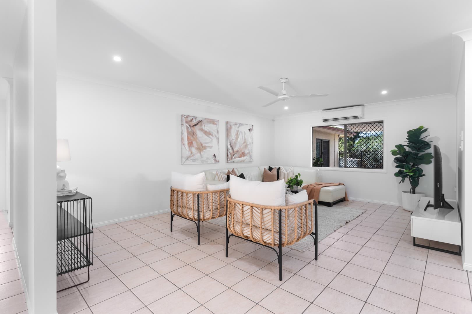 54 Irene Street, Mooroobool, Mooroobool - Thumbnail 4