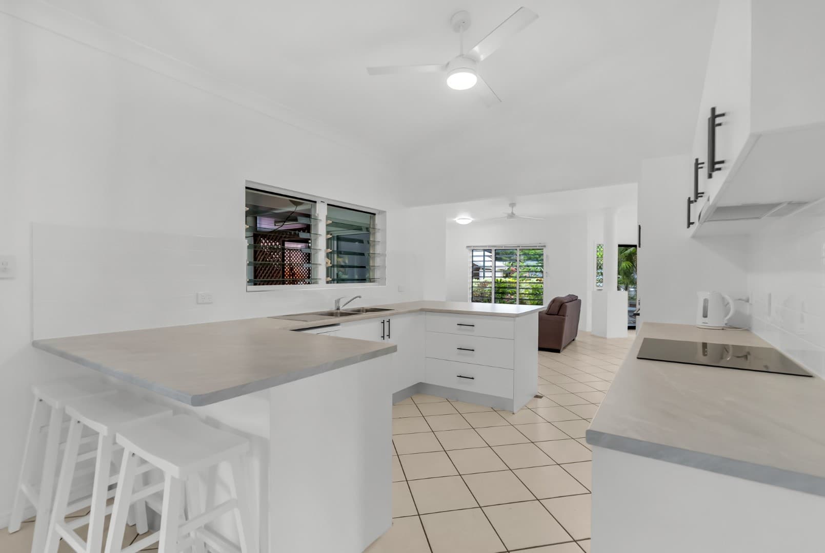 13 Bloomfield Close, Mount Sheridan, Mount Sheridan - Thumbnail 6